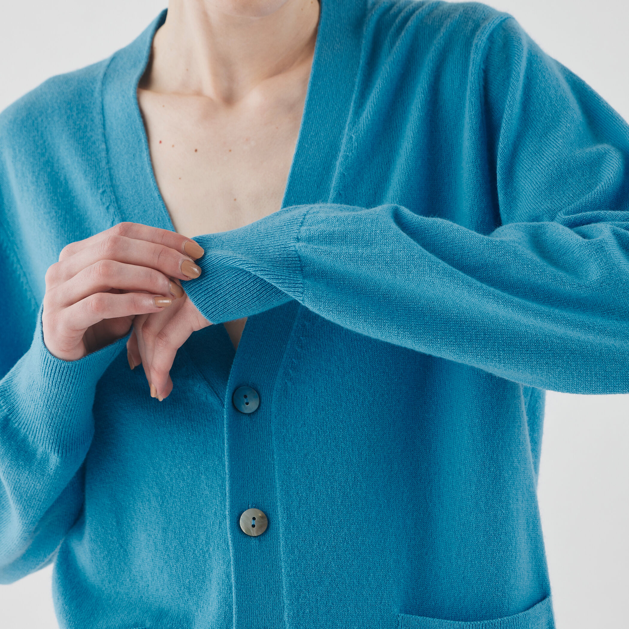 スコットランドカシミヤ Vネックカーディガン｜トゥモローランド 公式通販