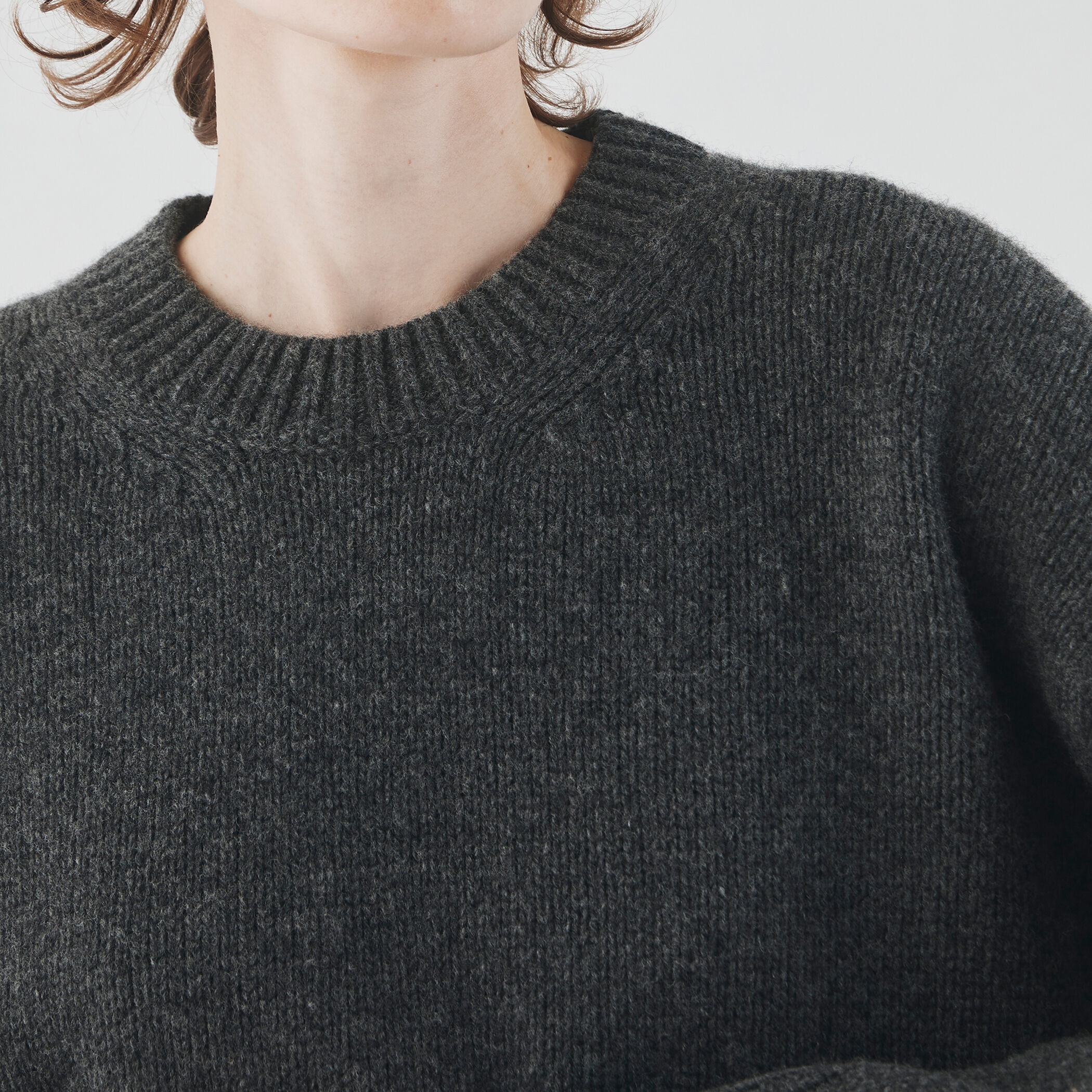 □□□ファインウール クルーネックプルオーバー｜トゥモローランド