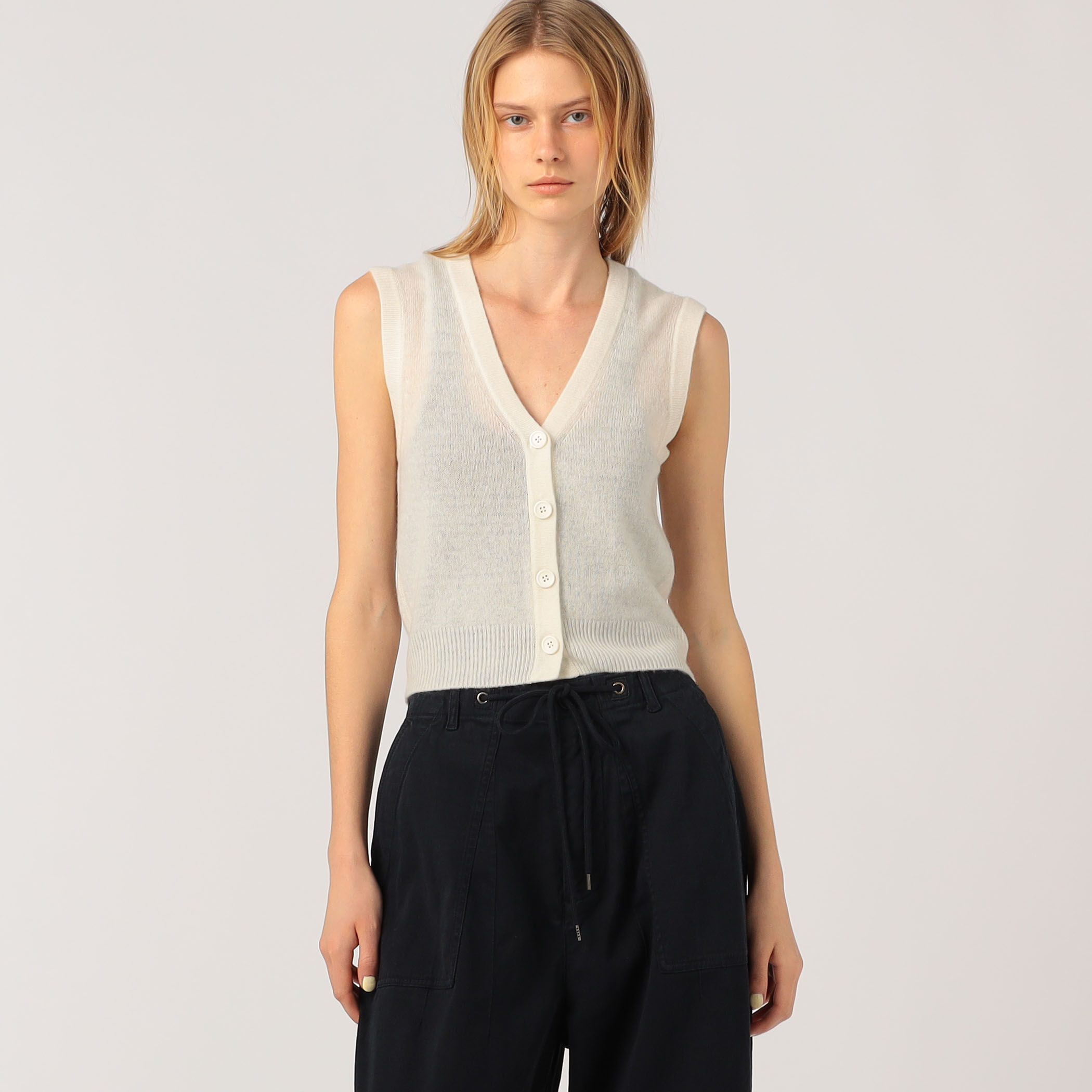 ソフトウェザーウェイトカシミヤ ニットベスト WOKC2702