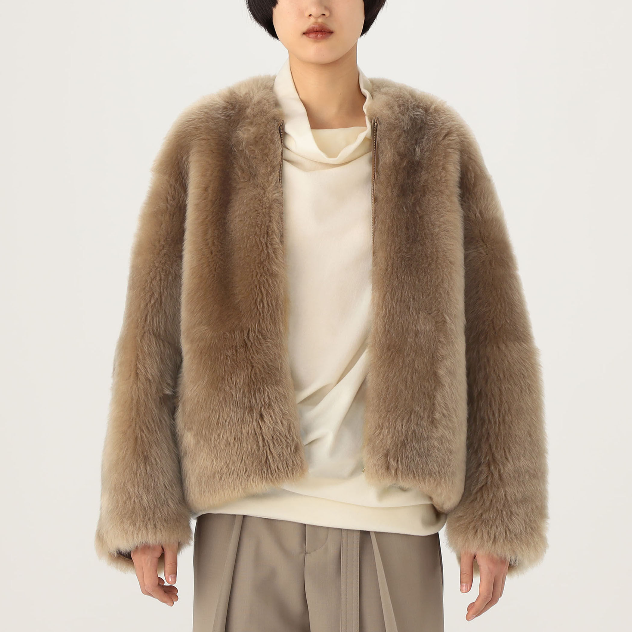 リバーシブルムートンブルゾン｜トゥモローランド 公式通販