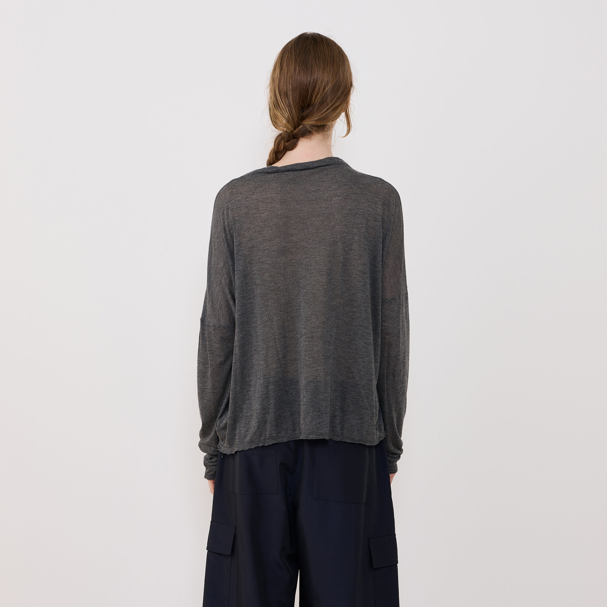 レーヨンカシミヤジャージー ビルドネックプルオーバー