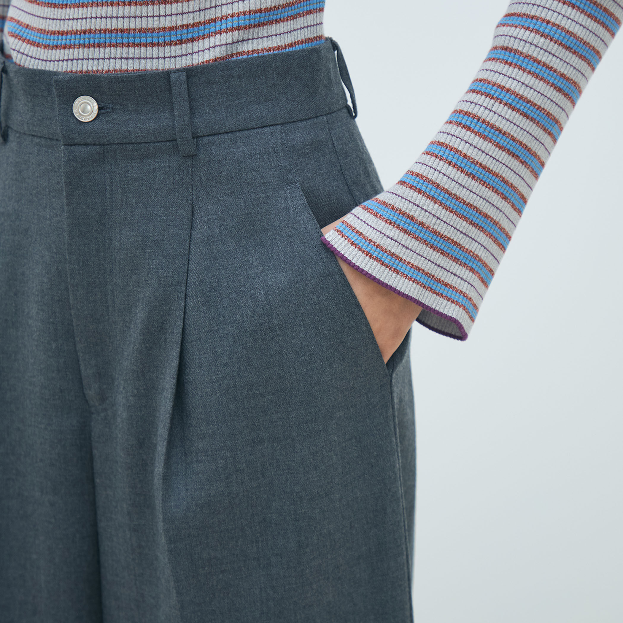 ウールナチュラルストレッチ タックストレートパンツ