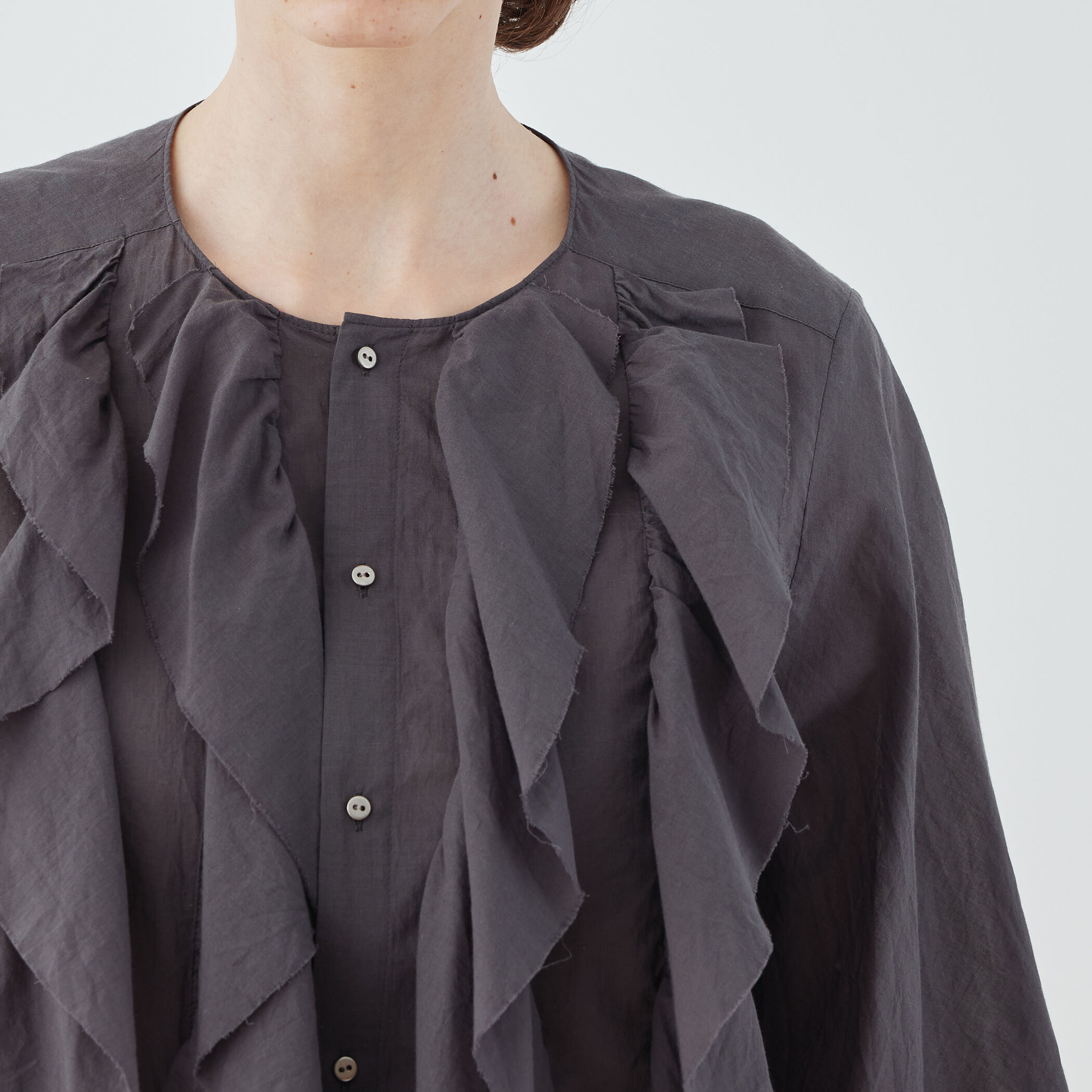 コットン カットオフフリルブラウス | GALERIE VIE (Women