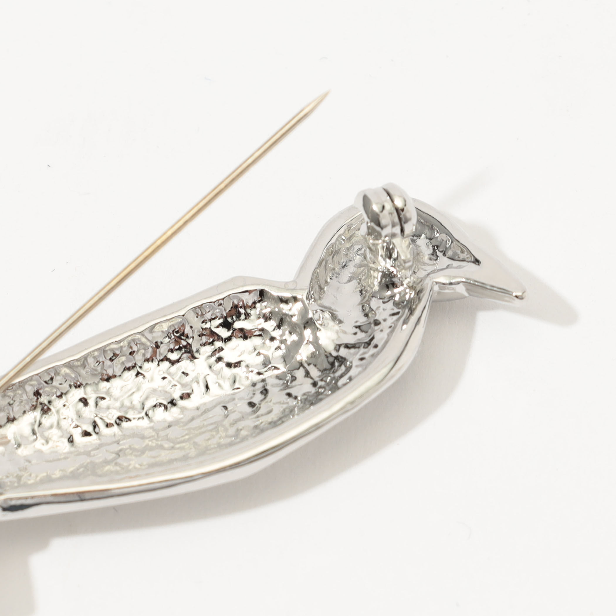 回生印氷囊釣　氷釣り　レトロレア品 IRIS 47 penguinブローチ｜トゥモローランド 公式通販