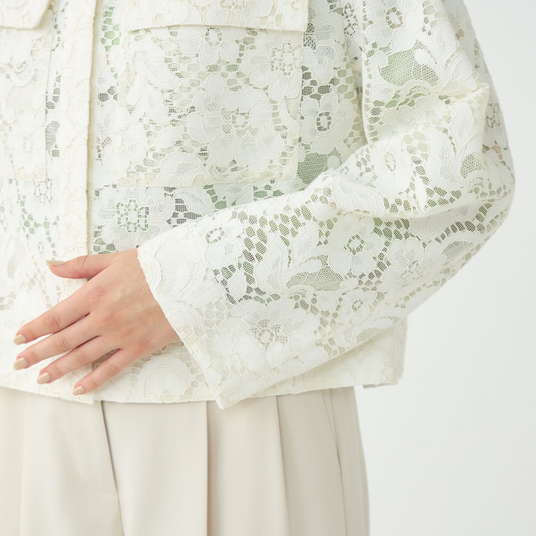 WEB先行予約】フラワーコードレース ステンカラーブルゾン