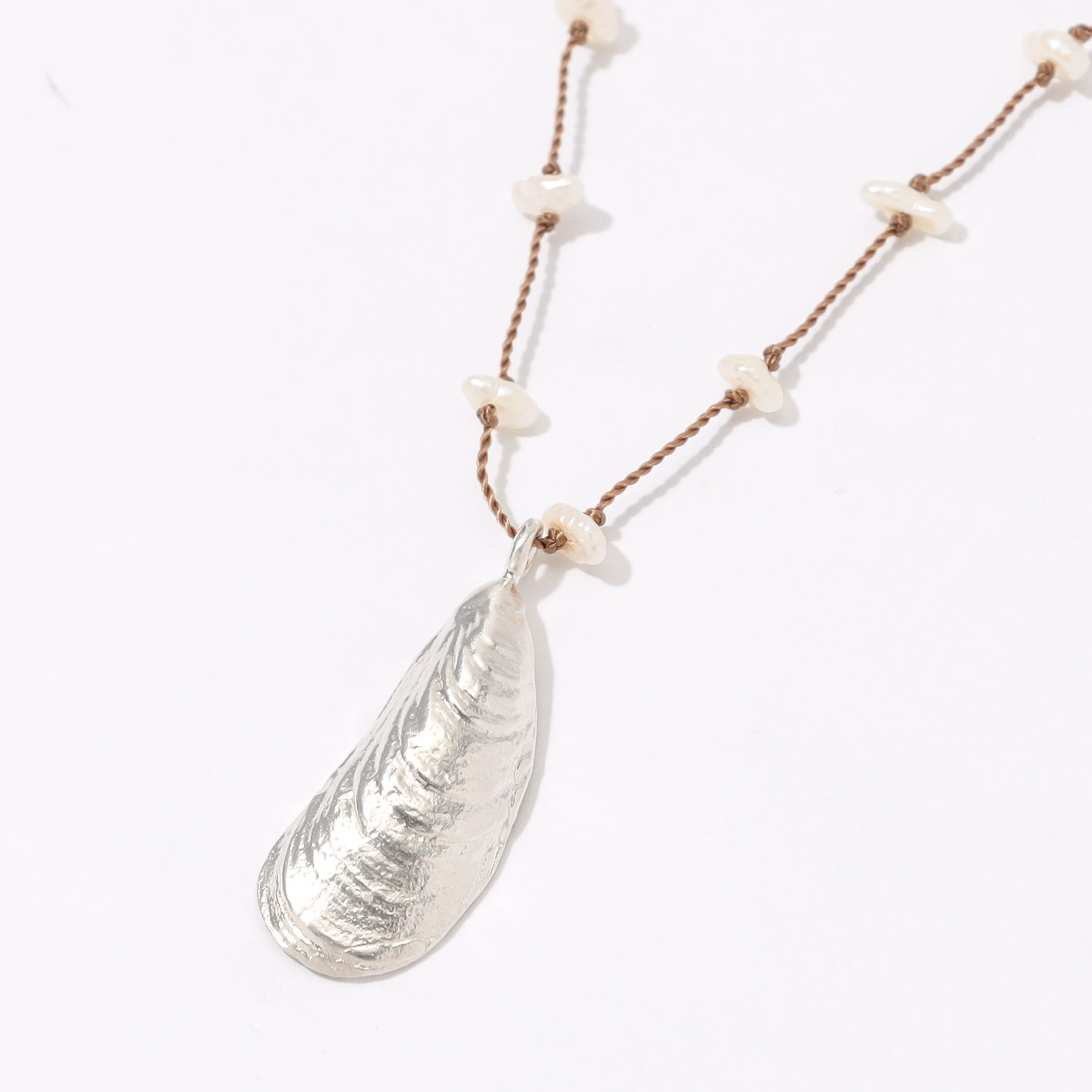 SEE REAL FLOWERS Silver Shell ネックレス｜トゥモローランド 公式サイト