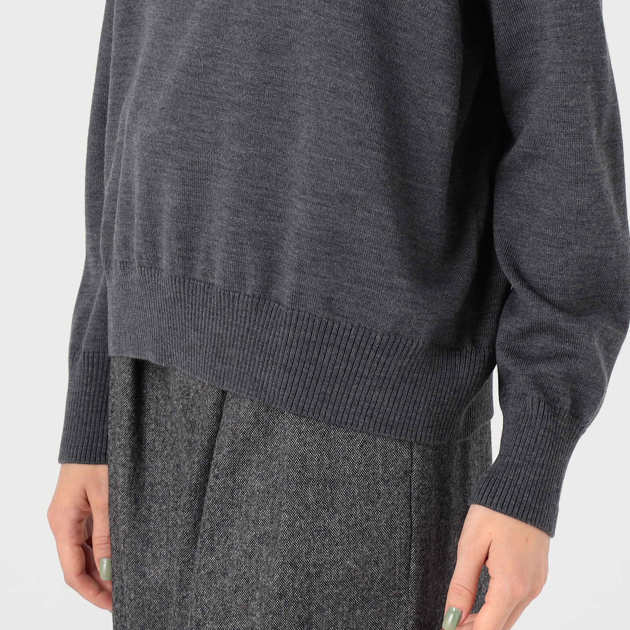 ウーステッドウール タートルネックプルオーバー｜トゥモローランド