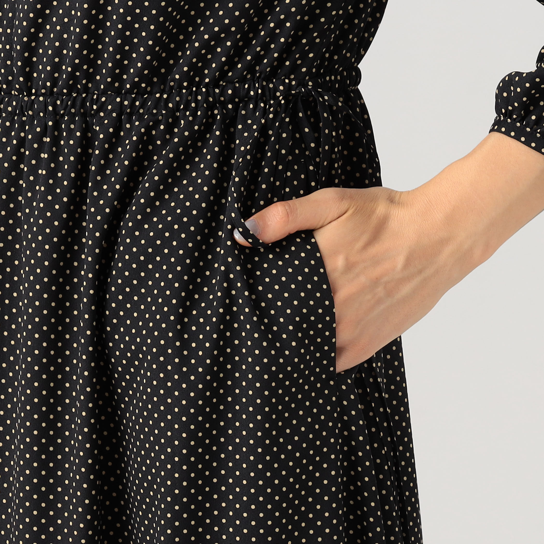 寛子　Ballsey ドットプリント ティアードワンピース ミニドットプリント ティアードワンピース｜トゥモローランド 公式通販