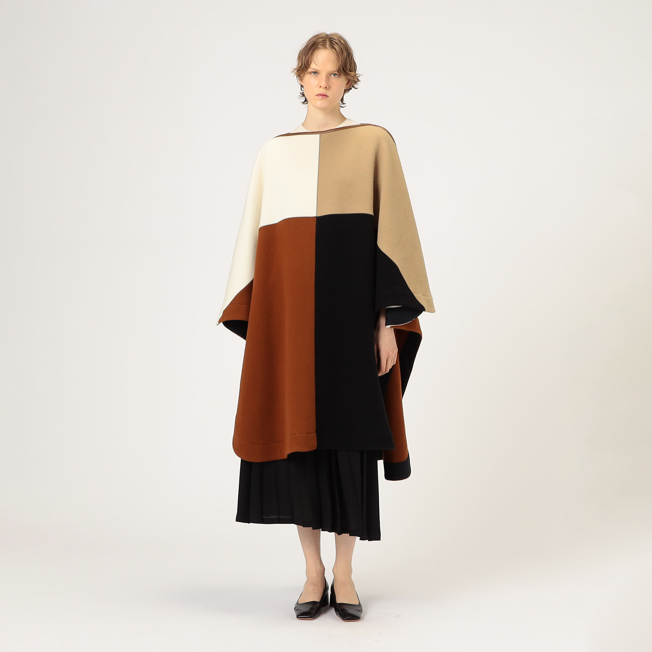 ○Chloe Iconic Wool ポンチョ｜トゥモローランド 公式通販