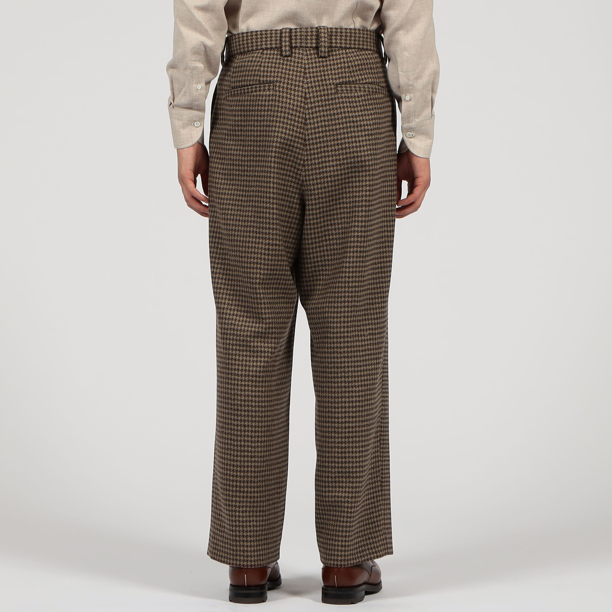 □ウール 2プリーツパンツ｜トゥモローランド 公式通販