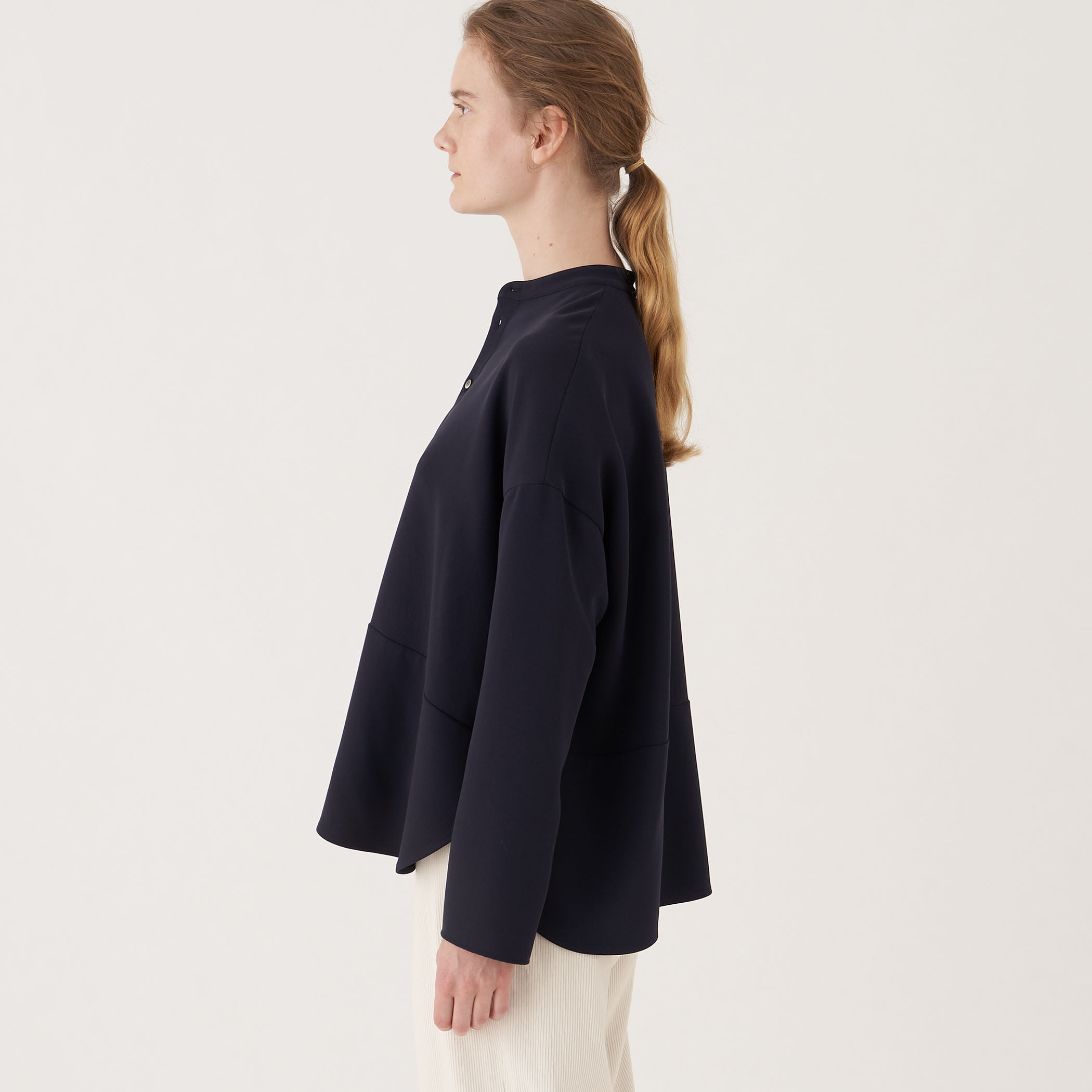 □ダブルクロス ワイドプルオーバーシャツ｜トゥモローランド 公式通販