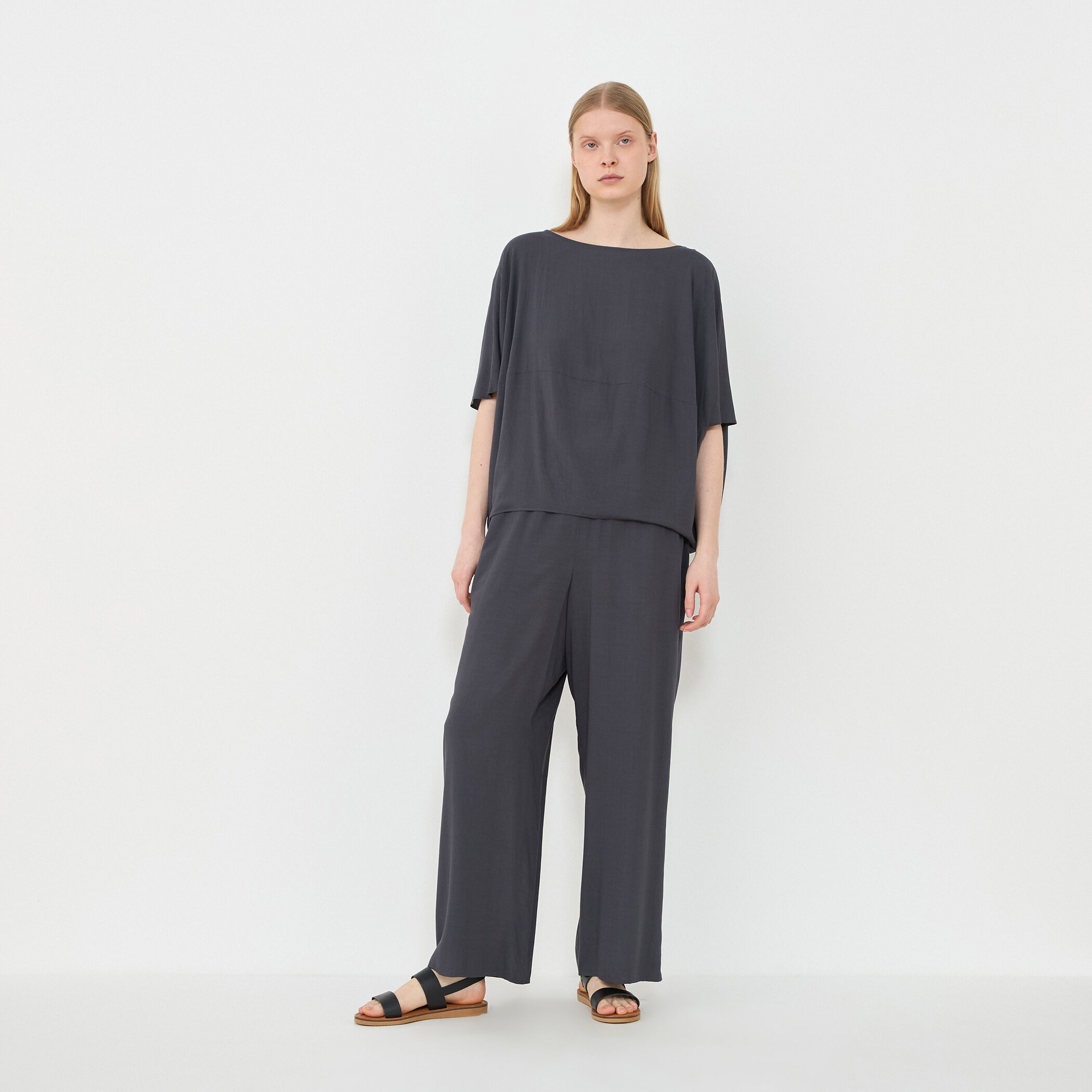 GALERIE VIE ウォッシャブルレーヨン ラウンドネックワンピース