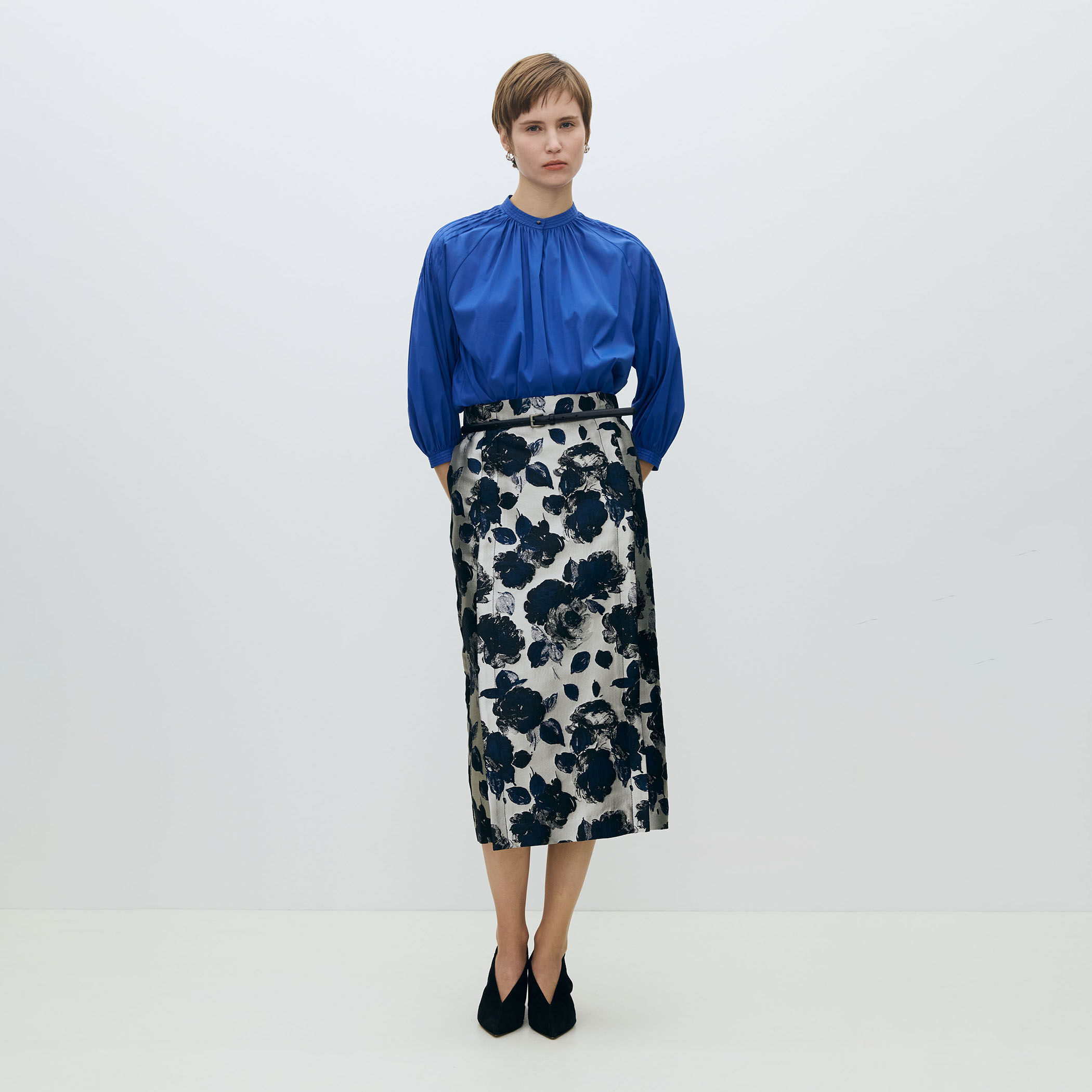 フラワージャカード サイドベントIラインスカート｜トゥモローランド