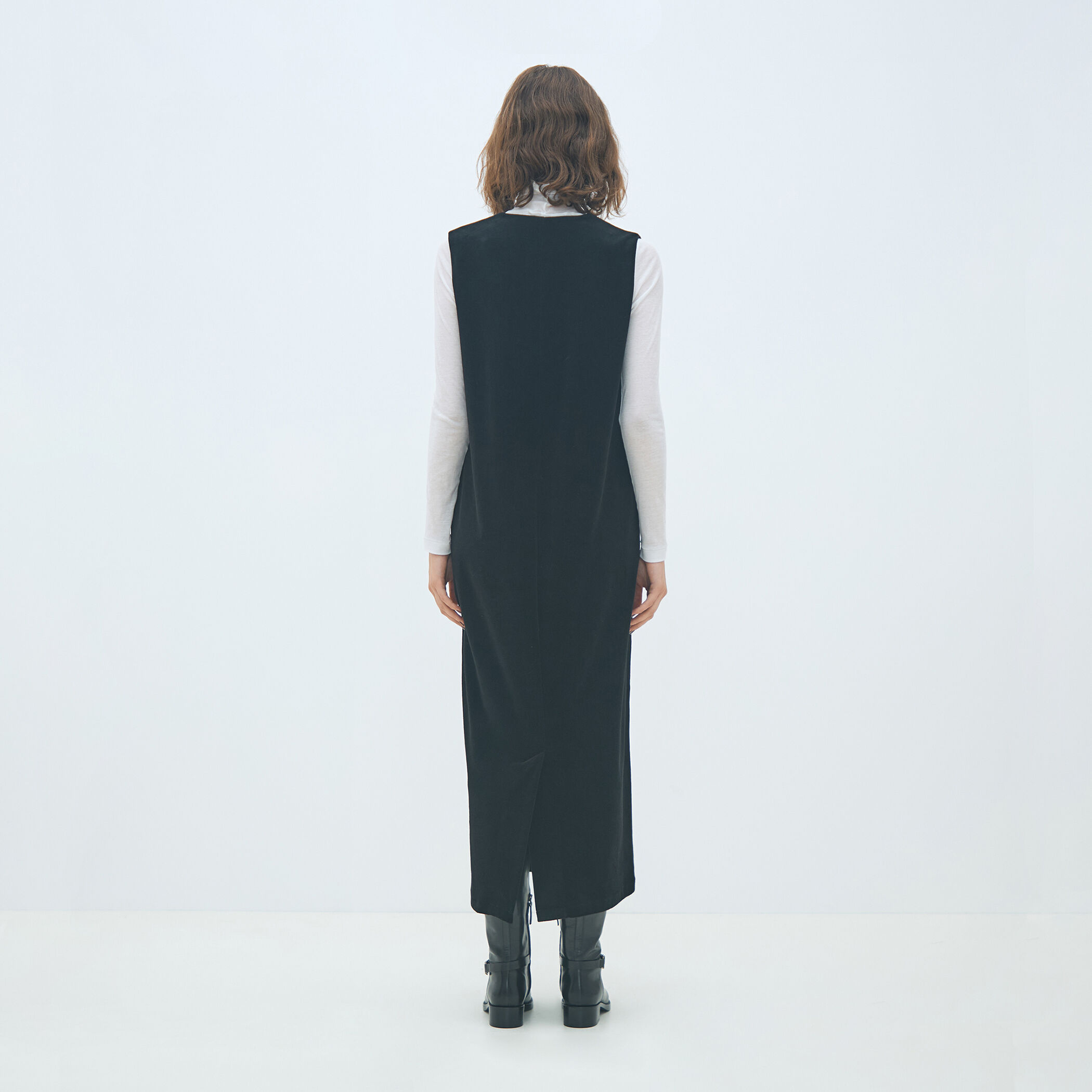 ほぼ新品！完売商品！MACPHEEベロア Vネックワンピース　黒 コットンポリエステルベロア Vネックワンピース｜トゥモローランド