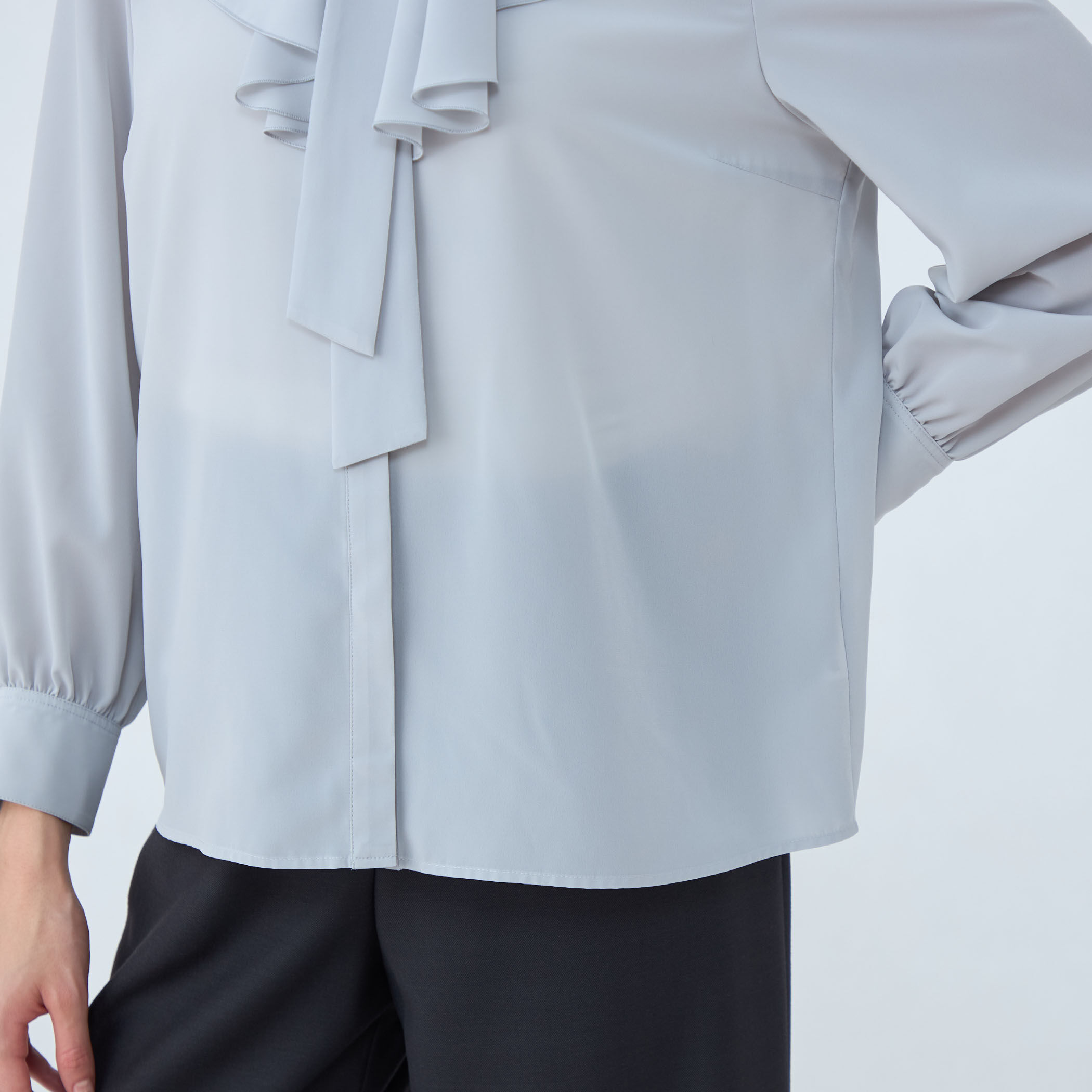 トゥモローランド ボールジィ クリアデシンボウタイブラウス 白　撥水 クリアデシン ボウタイブラウス｜トゥモローランド 公式通販