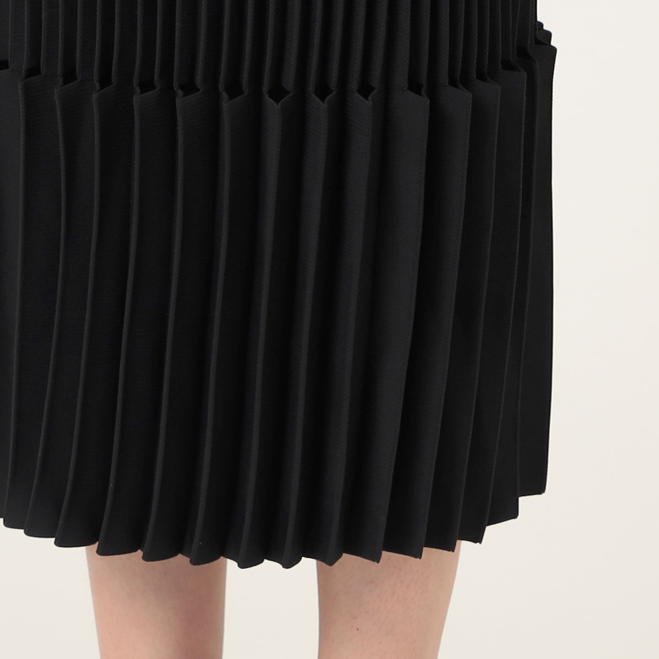 CFCL ACCORDION SKIRT｜トゥモローランド 公式通販