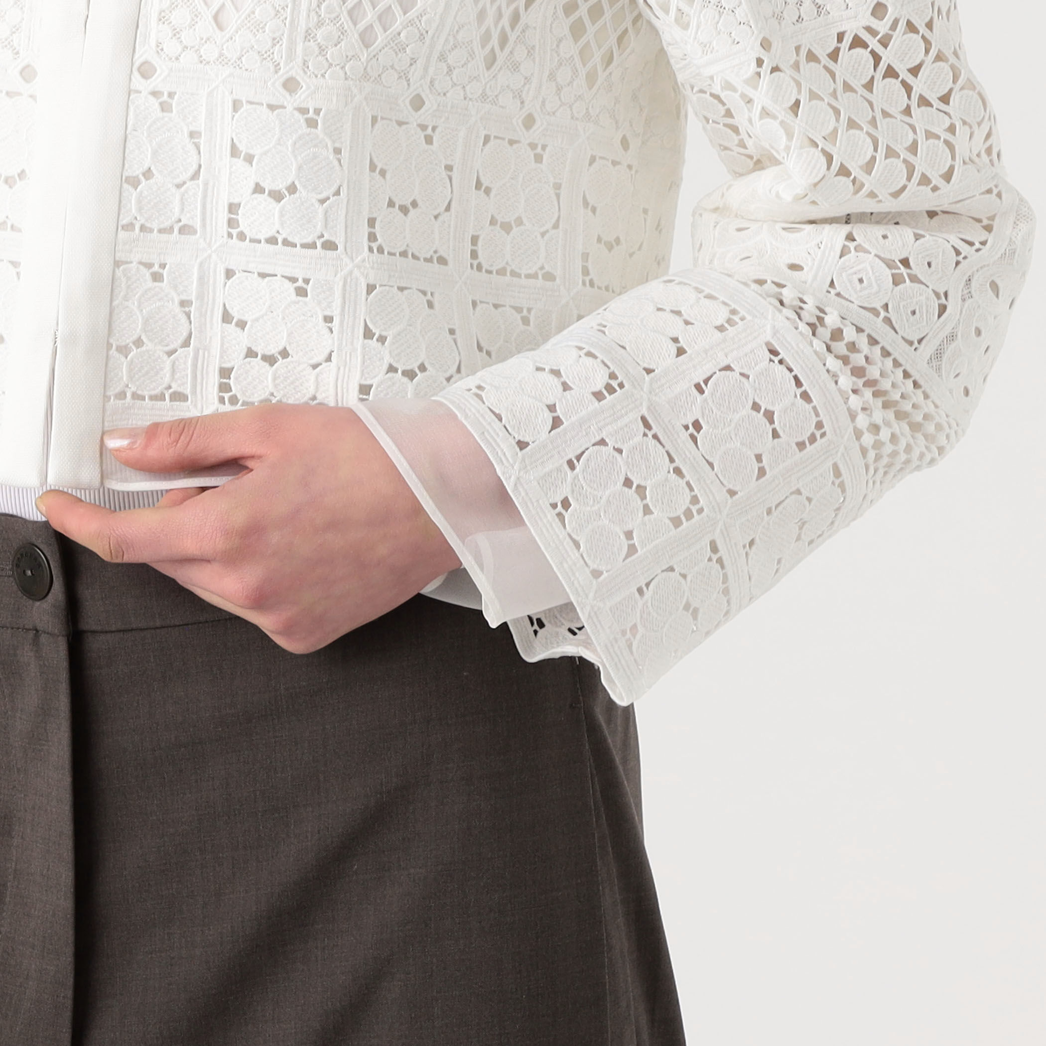 パッチワークレース ノーカラーブルゾン｜トゥモローランド 公式通販