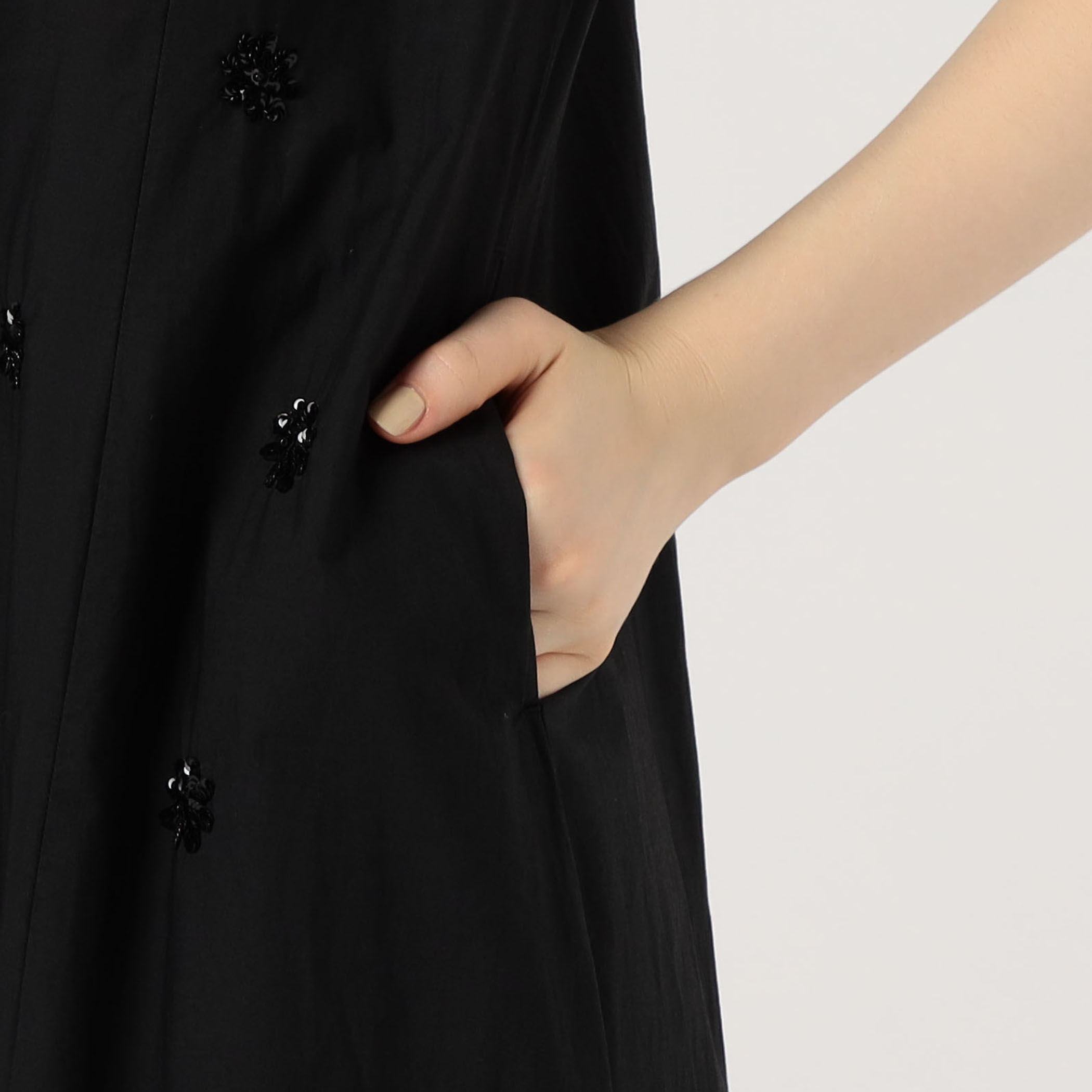 別注】ne Quittez pas BLACK ロングドレス｜トゥモローランド