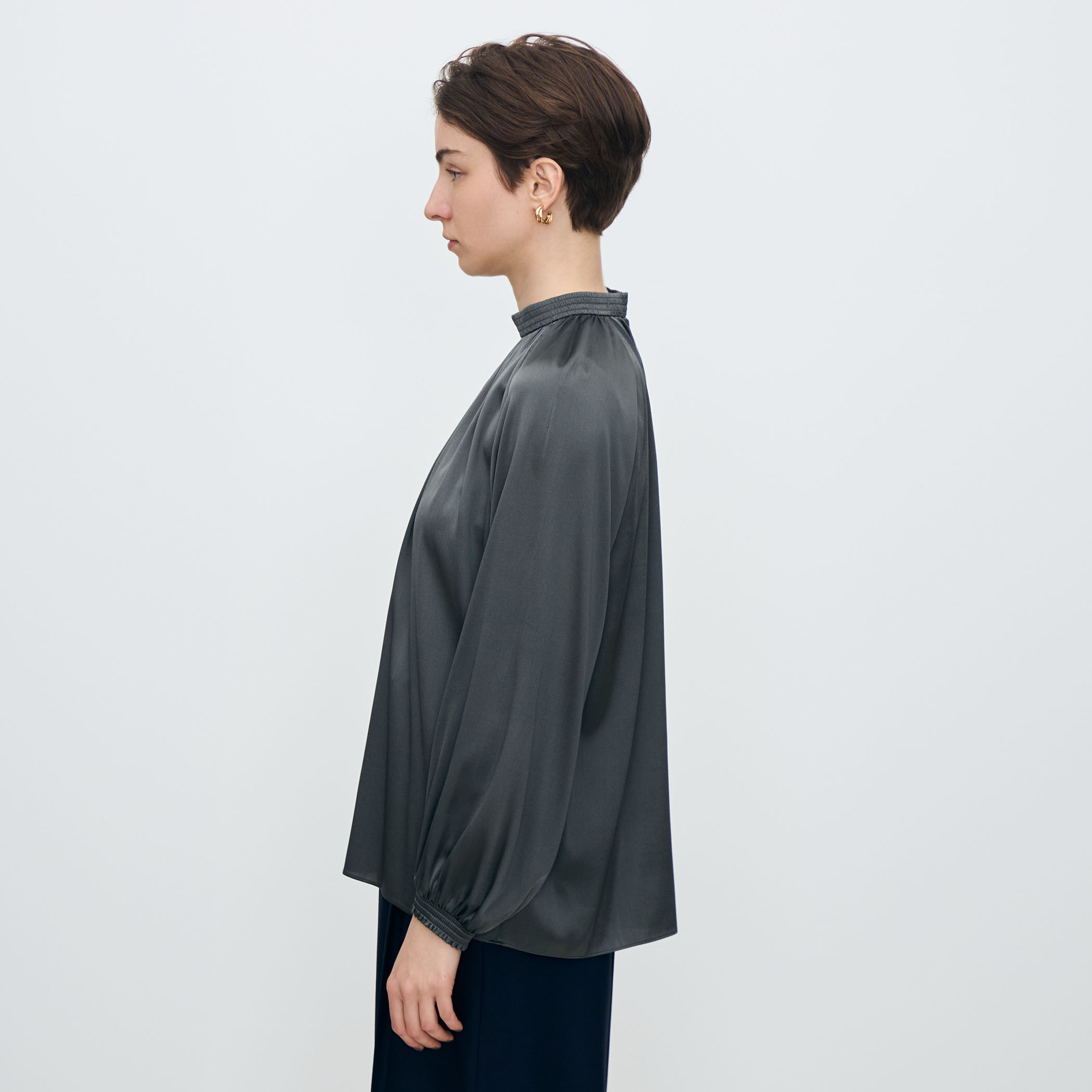 【新品タグ付】TOMORROWLAND COLLECTION ブラウス ウォッシャブルシルク シャーリングカラーブラウス