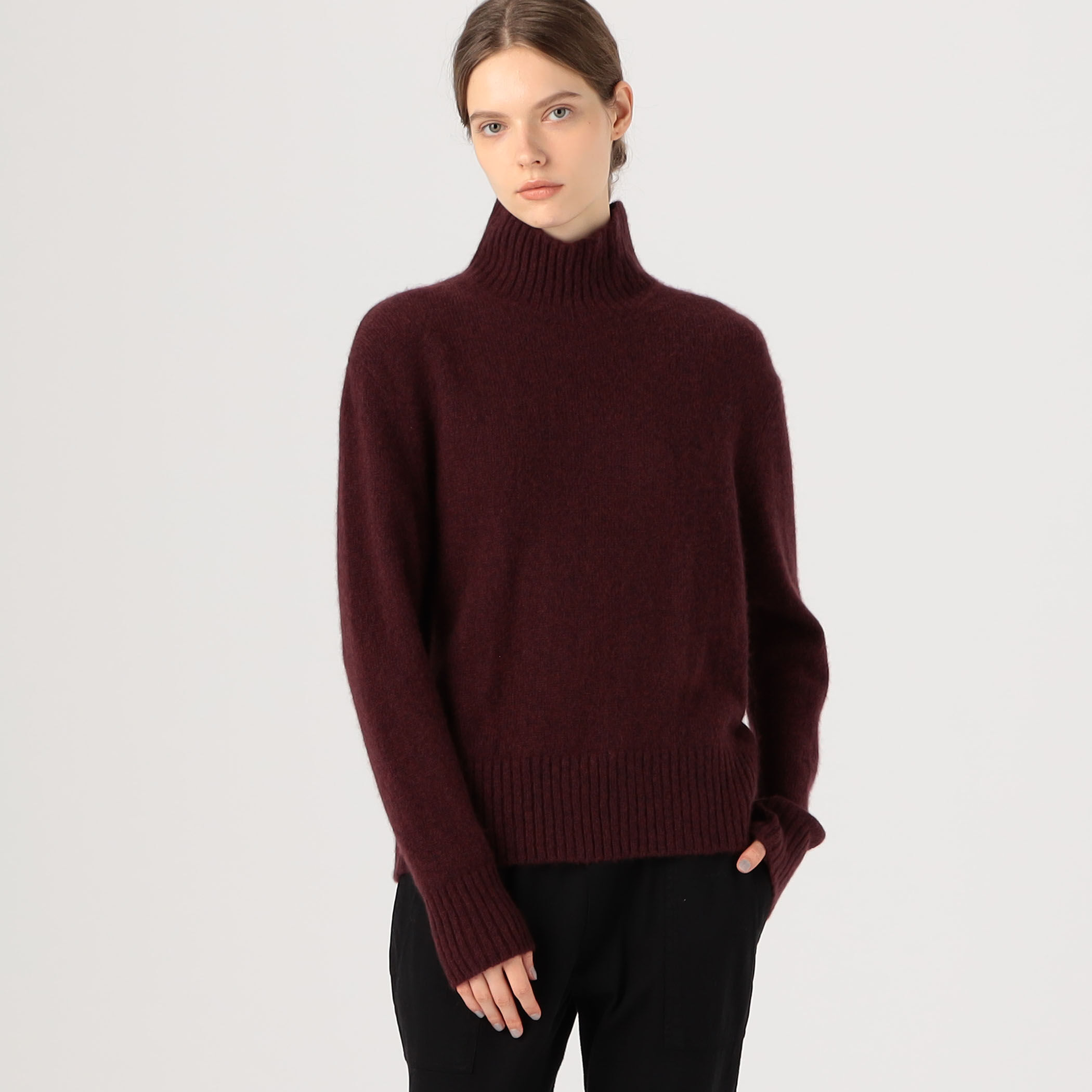 カシミヤ タートルネックプルオーバー WLTC3903｜トゥモローランド