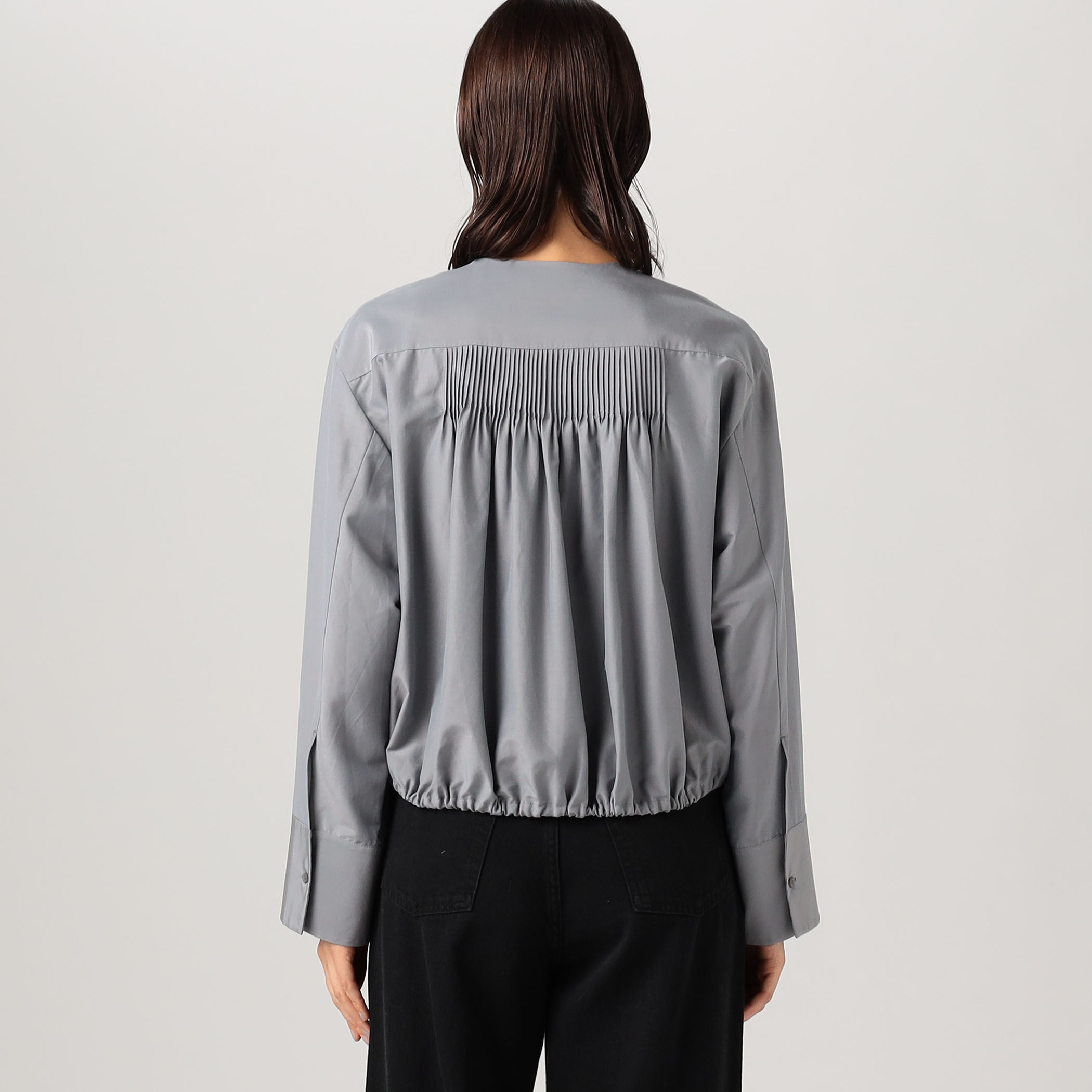 ヨリ　バックフリルブルゾンカットソー　グレー ヨリ バックフリルブルゾンカットソー グレー バックフリルブルゾン