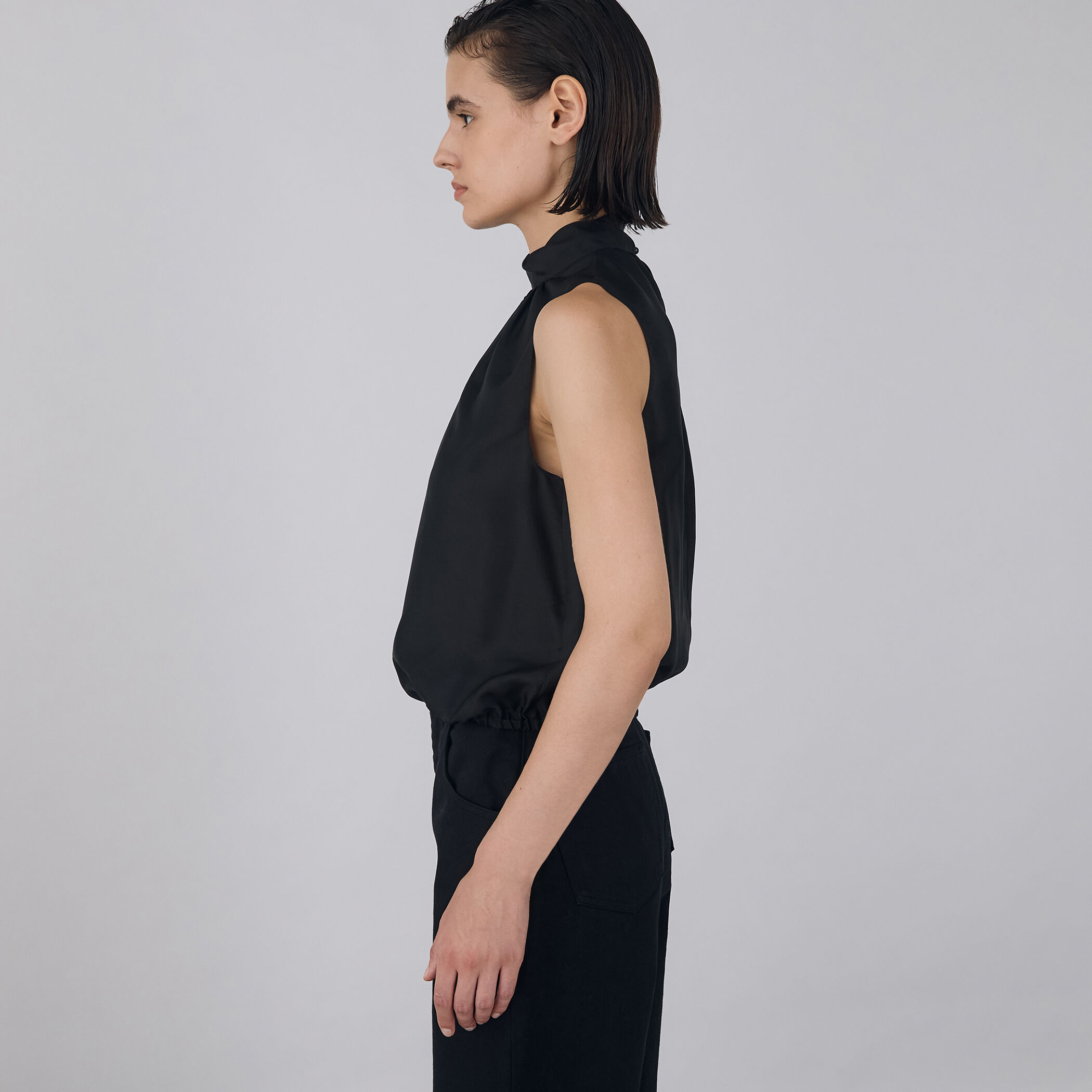 シルクハブタエ ホイップネックブラウス｜トゥモローランド 公式通販