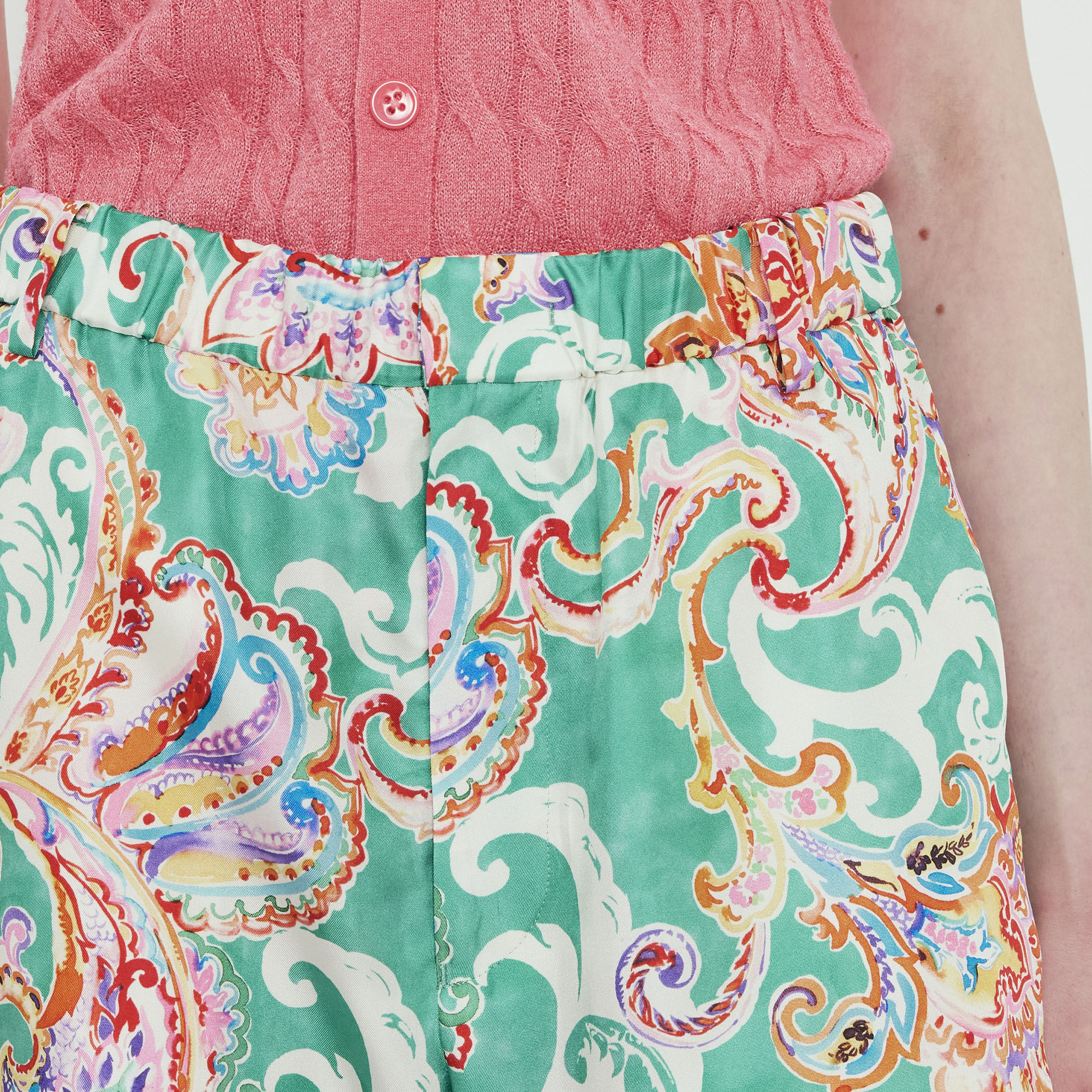 シルクツイル フラワーペイズリープリントパンツ｜トゥモローランド