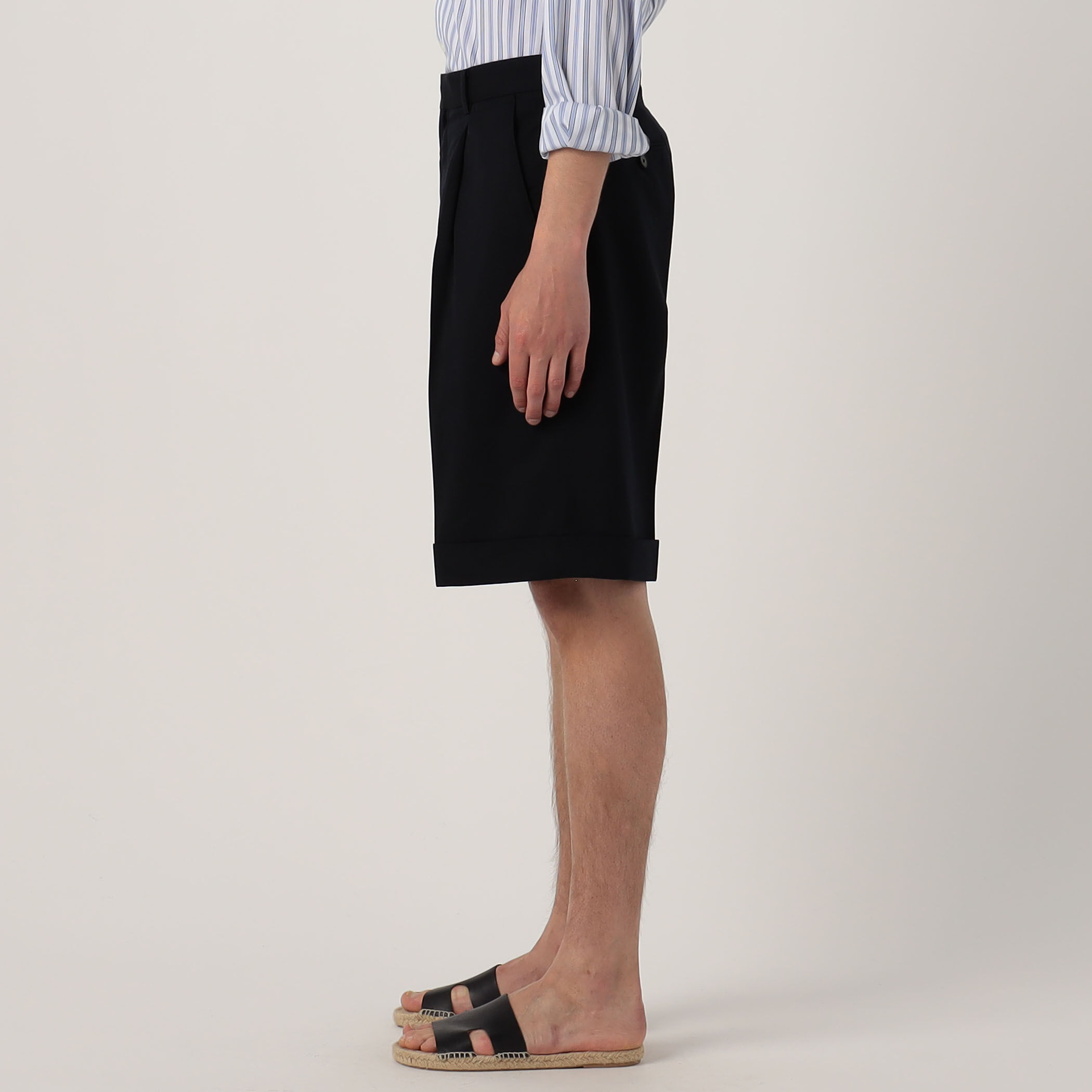 ウールポリエステルツイル バレルワイドショートパンツ