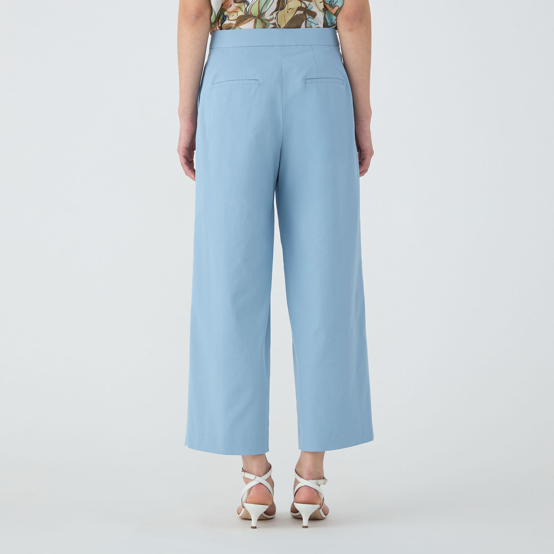 ドライツイル セミワイドパンツ｜トゥモローランド 公式通販