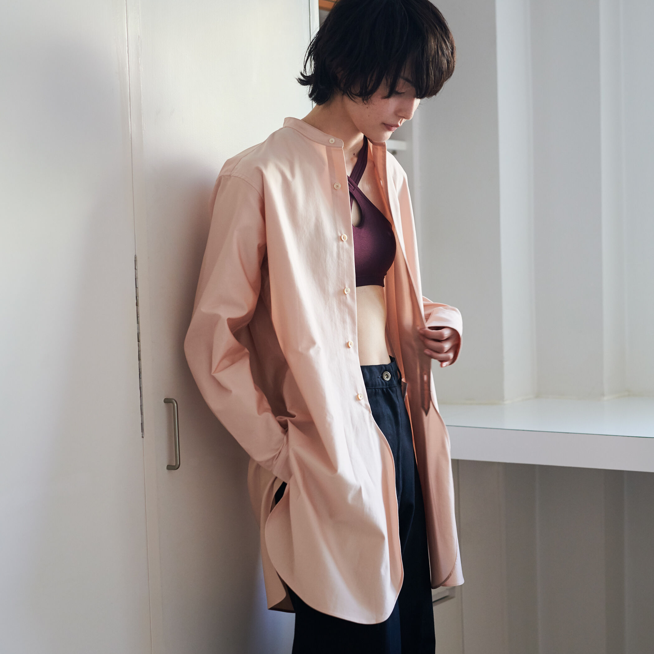 未使用【BACCA】コットンバックサテン　バンドカラーロングシャツ 8009001358600_1.jpg?v=