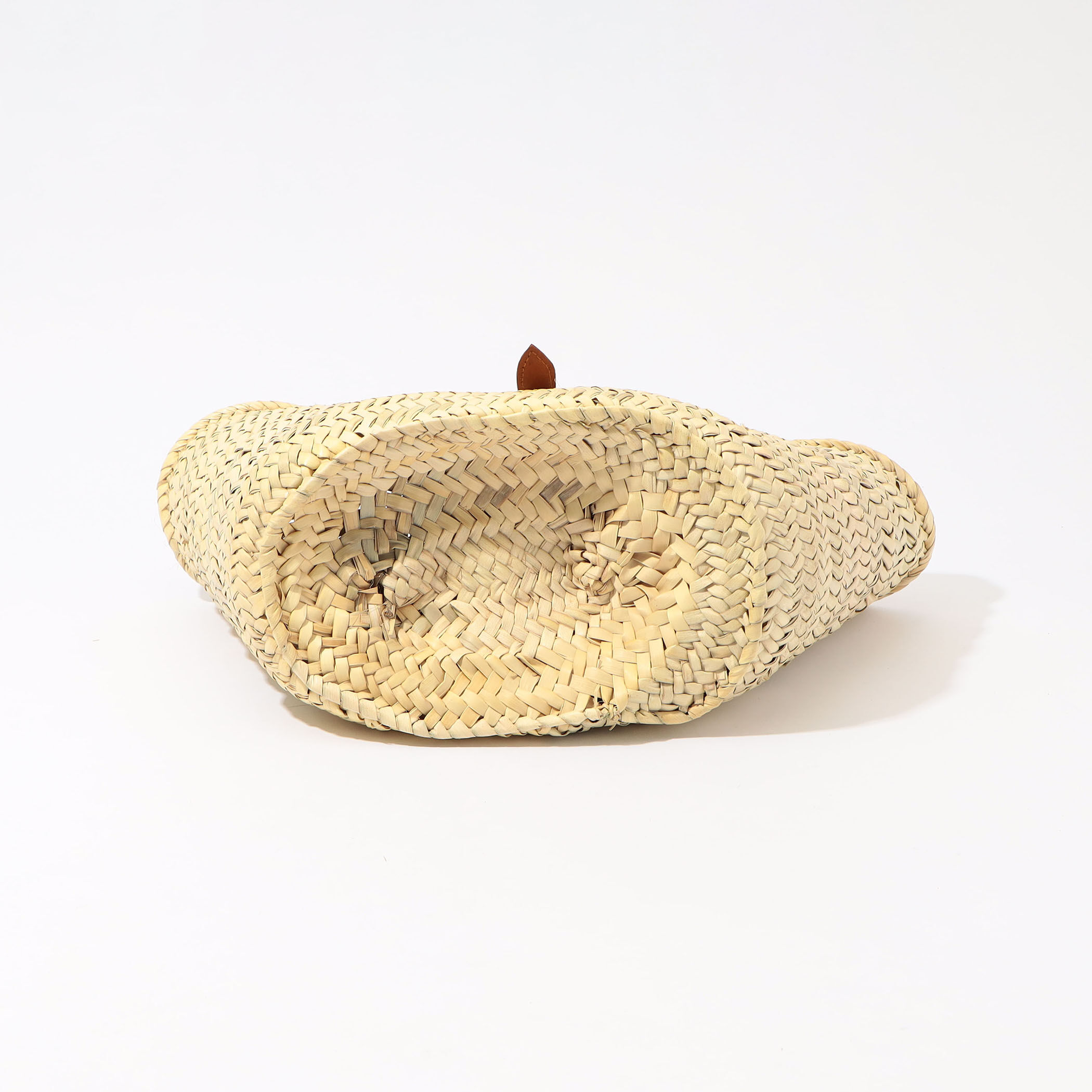 KECH LES ESSENTIELS RAFFIA FLAP SM レザーハンドルかごバッグ｜トゥモローランド 公式通販