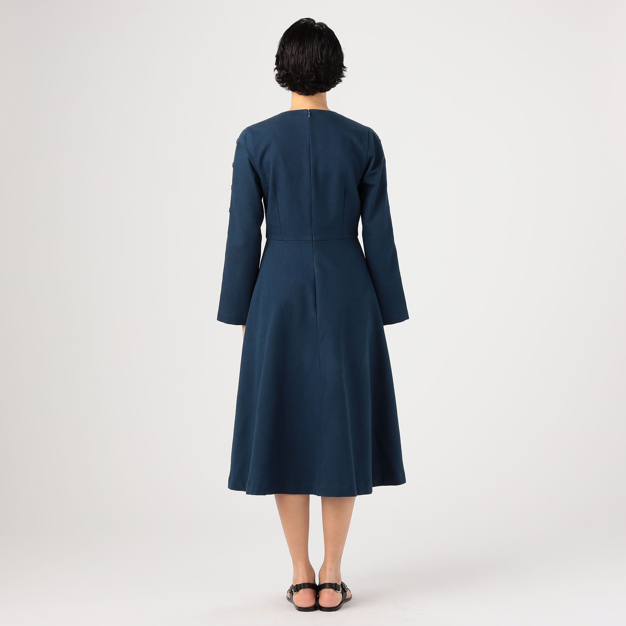 ☆日本未入荷*Massimo Dutti*STUDIOコントラストホルタードレス Massimo Dutti Massimo Dutti Cut-out dress with crossed