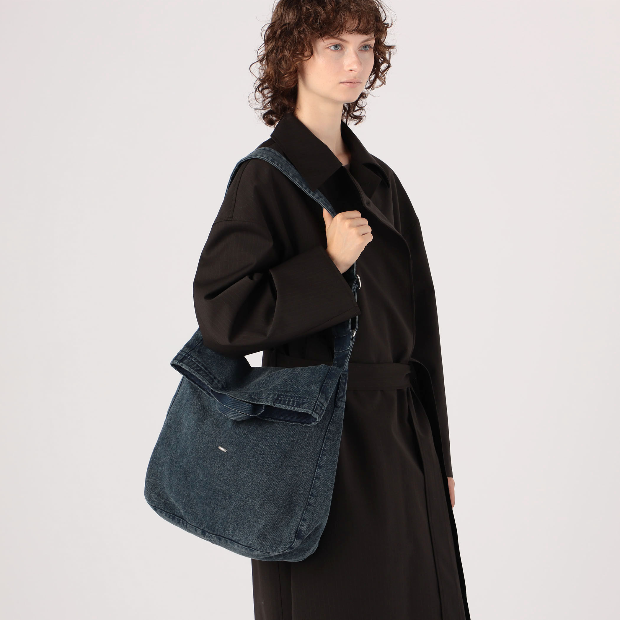 OUR LEGACY SLING BAG｜トゥモローランド 公式通販