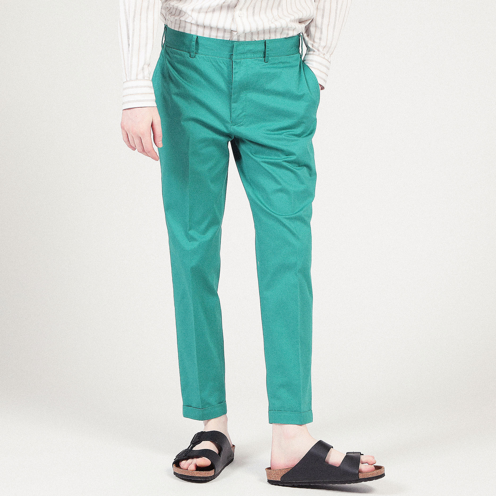 コットンポリウレタン バックシャーリングスリムテーパードパンツ