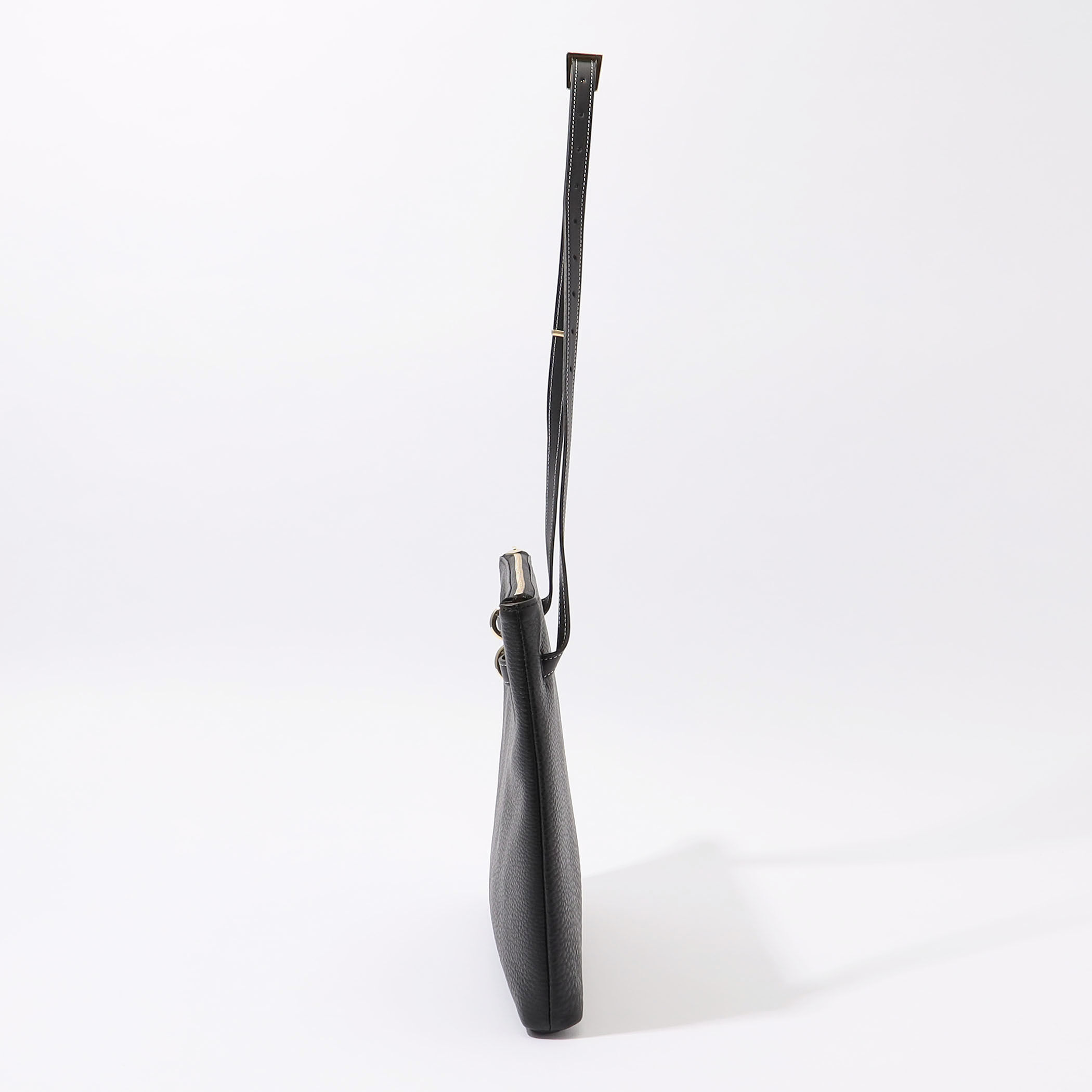 別注】A シュリンクレザー ショルダーバッグ｜トゥモローランド 公式通販