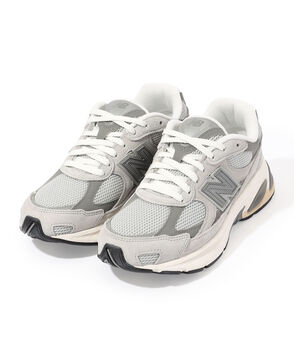 New Balance U2010 スニーカー