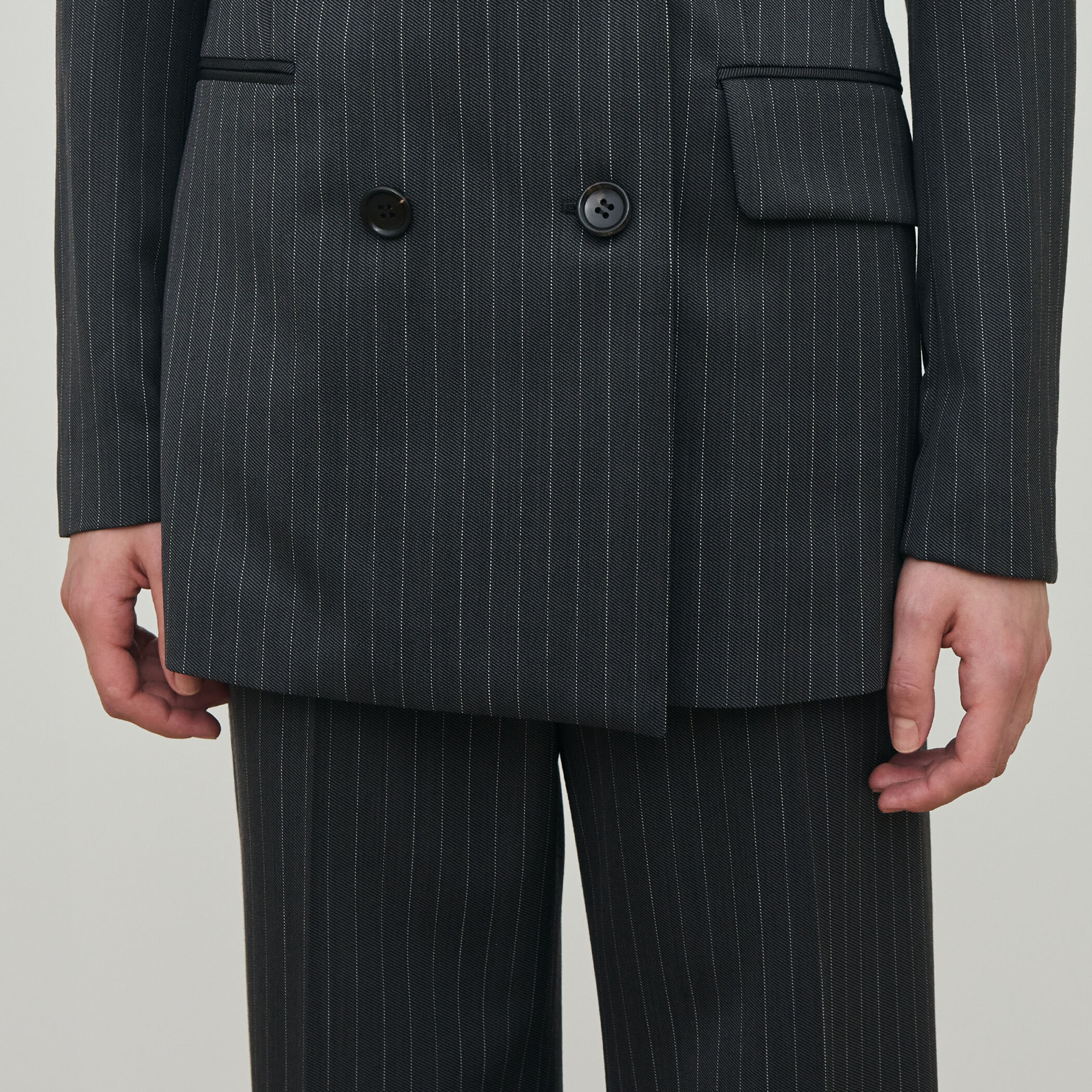 【極美品】2024SS DES PRES デプレ ウールドスキン ジレ 黒 極美品】2024SS DES PRES デプレ ウールドスキン ジレ 黒 - メルカリ
