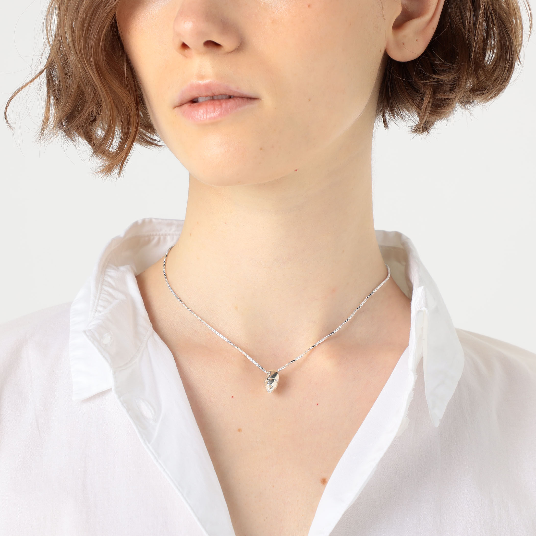 enyaちゃん様 専用 アンバーネックレストップ2点 Amazon | 琥珀