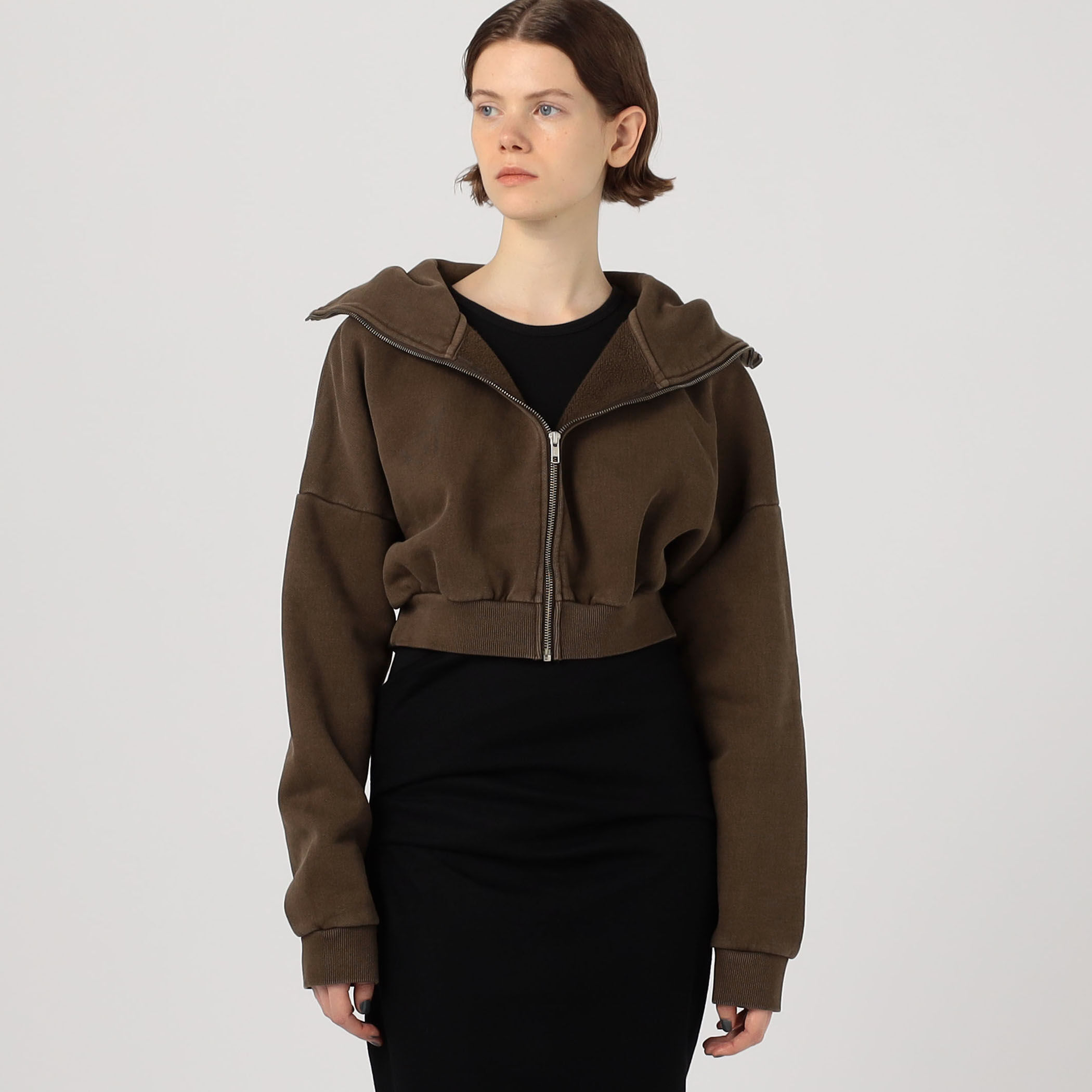 □entire studios CROPPED FULL ZIP フーディー｜トゥモローランド