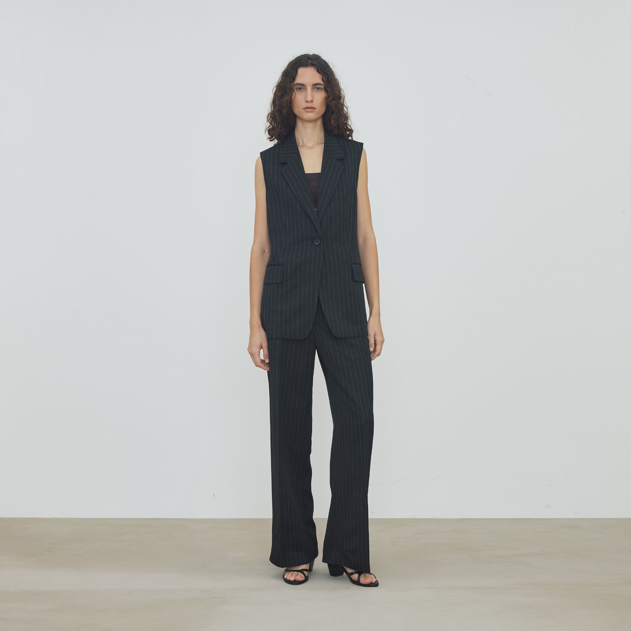 ポリッシュレーヨンリネン タックワイドパンツ｜トゥモローランド 公式