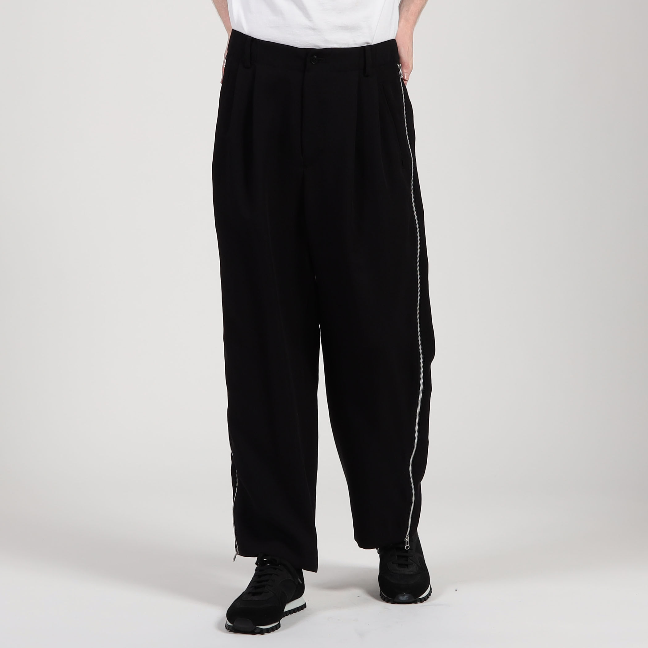 08circus side zip pants|トゥモローランド 公式通販 08circus side zip pants|トゥモローランド 公式通販