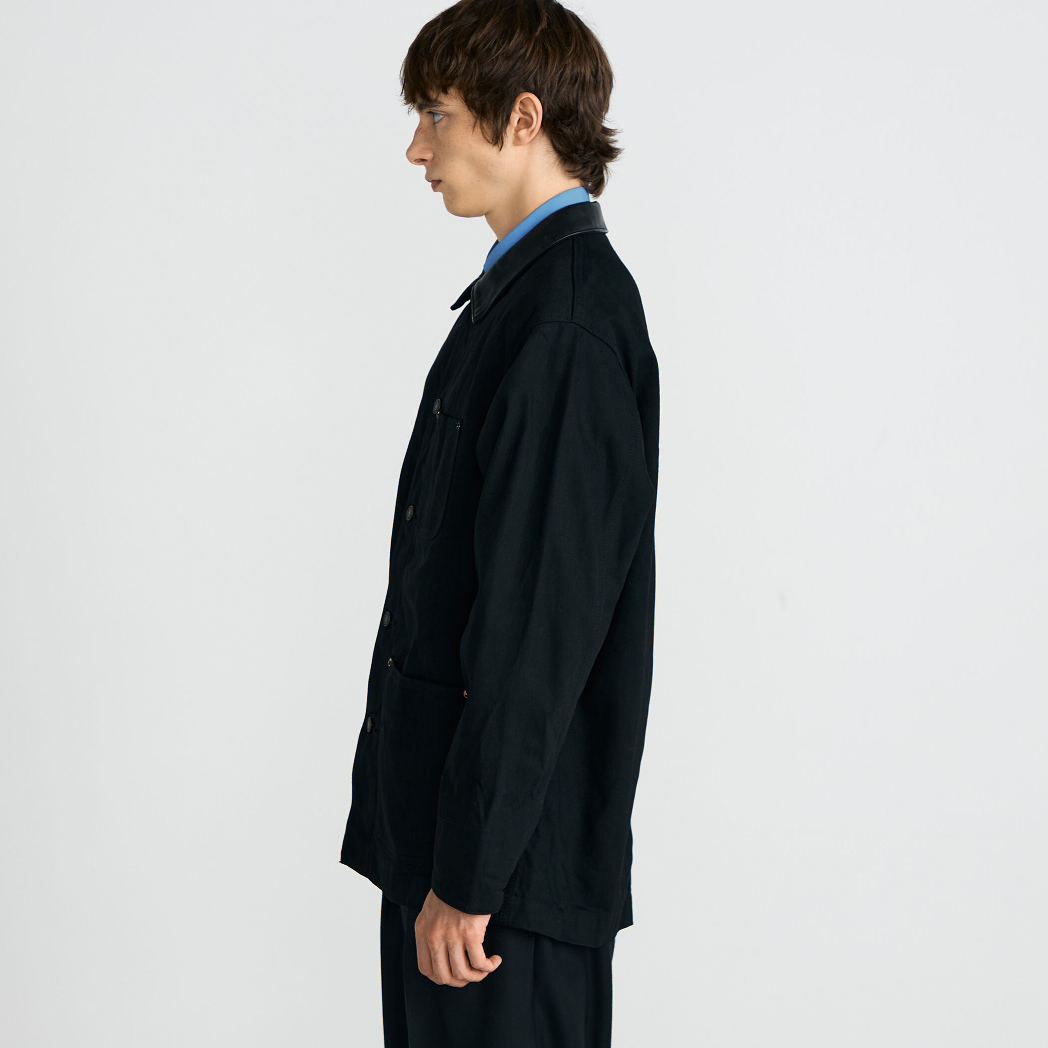 ブラックデニム レザーカラーカバーオール｜トゥモローランド