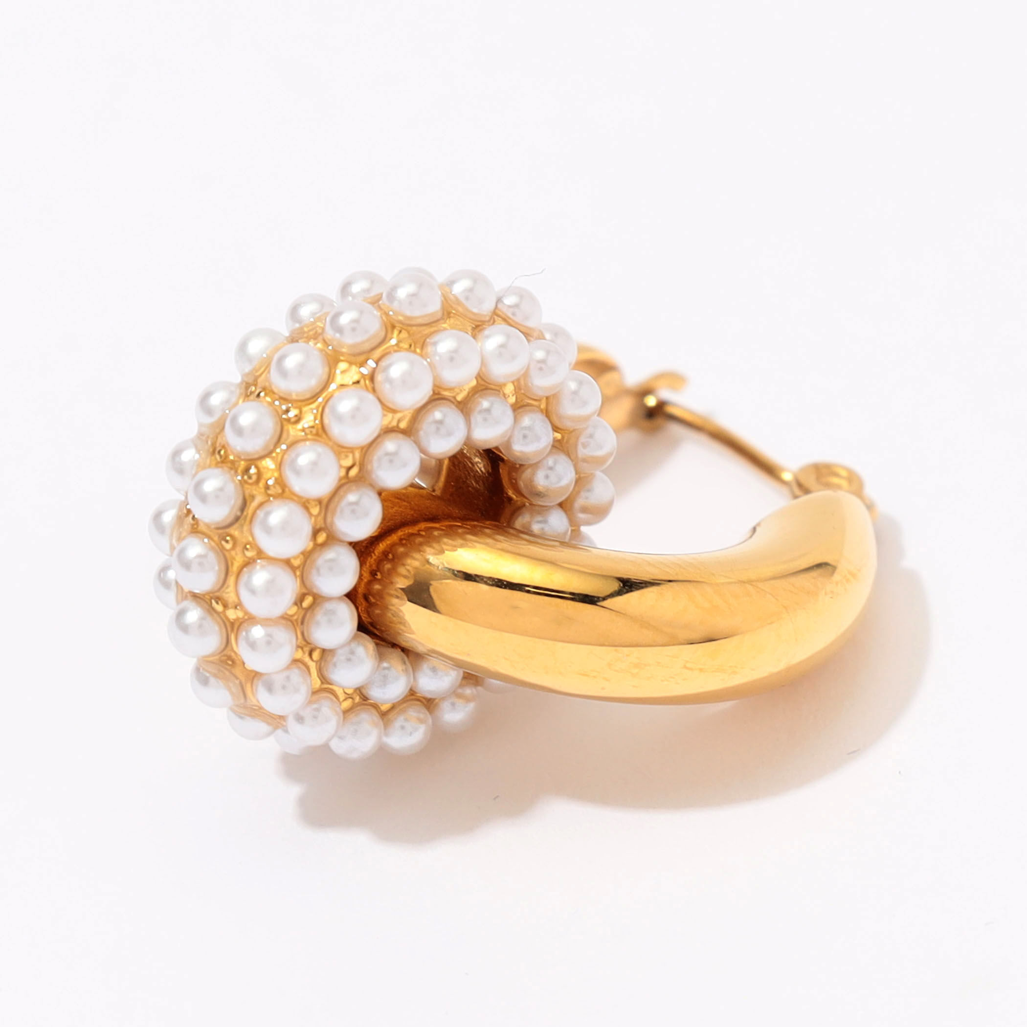 シュガーパームルートのツーウェイピアス R974 Kenneth Jay Lane pearl ring ピアス｜トゥモローランド 公式サイト