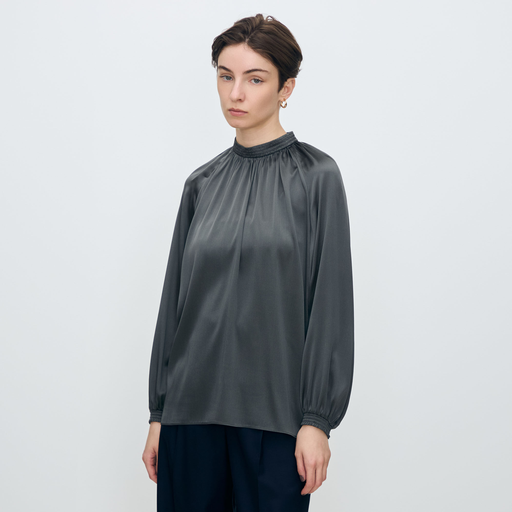 美品✨　トゥモローランドコレクション　花柄ブラウス　半袖　シルク　美シルエット シルク100％ 花柄 ブラウス 半袖 トップス カジュアル 上品