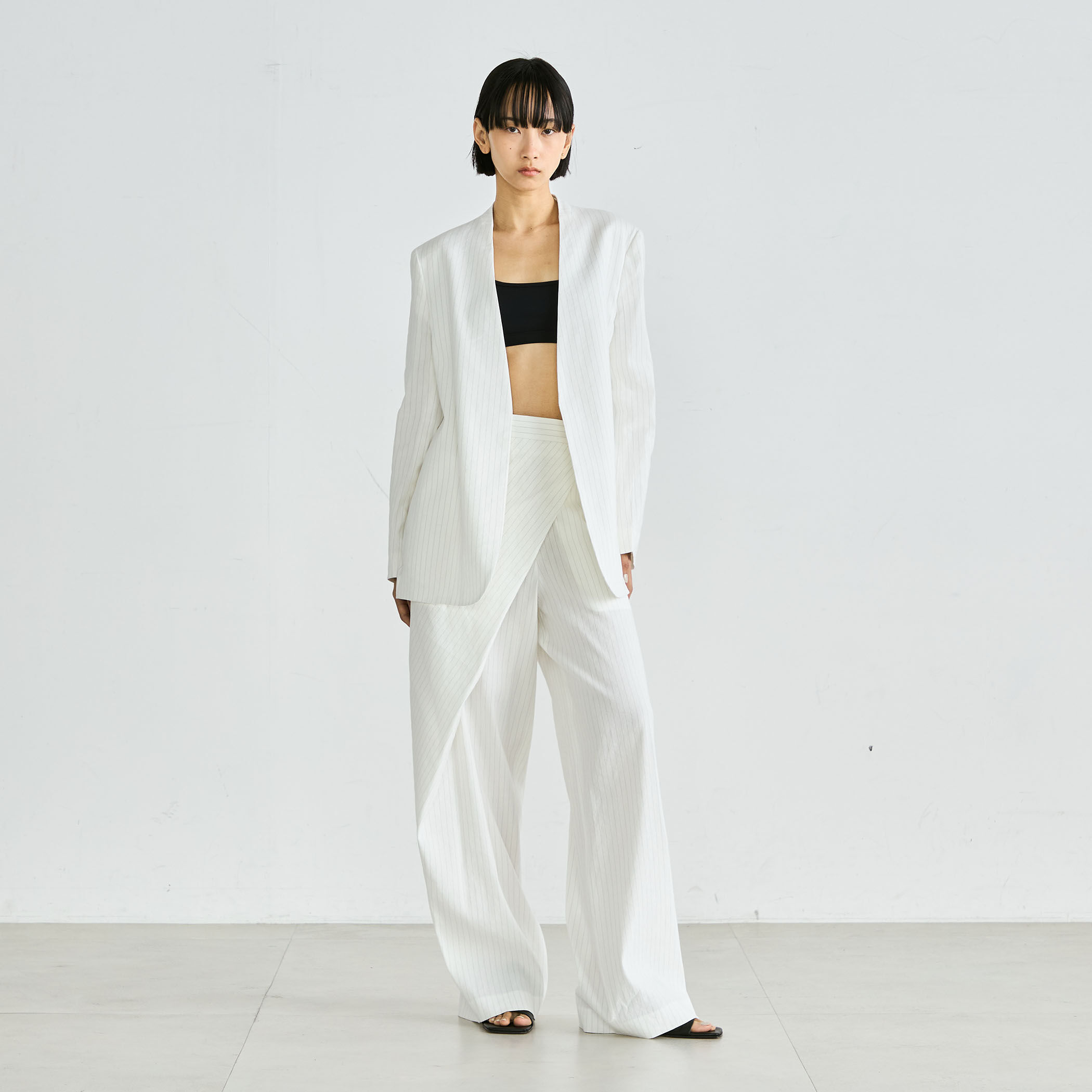 美品＊ リネン　TOMORROWLANDノーカラージャケット　ストレッチ