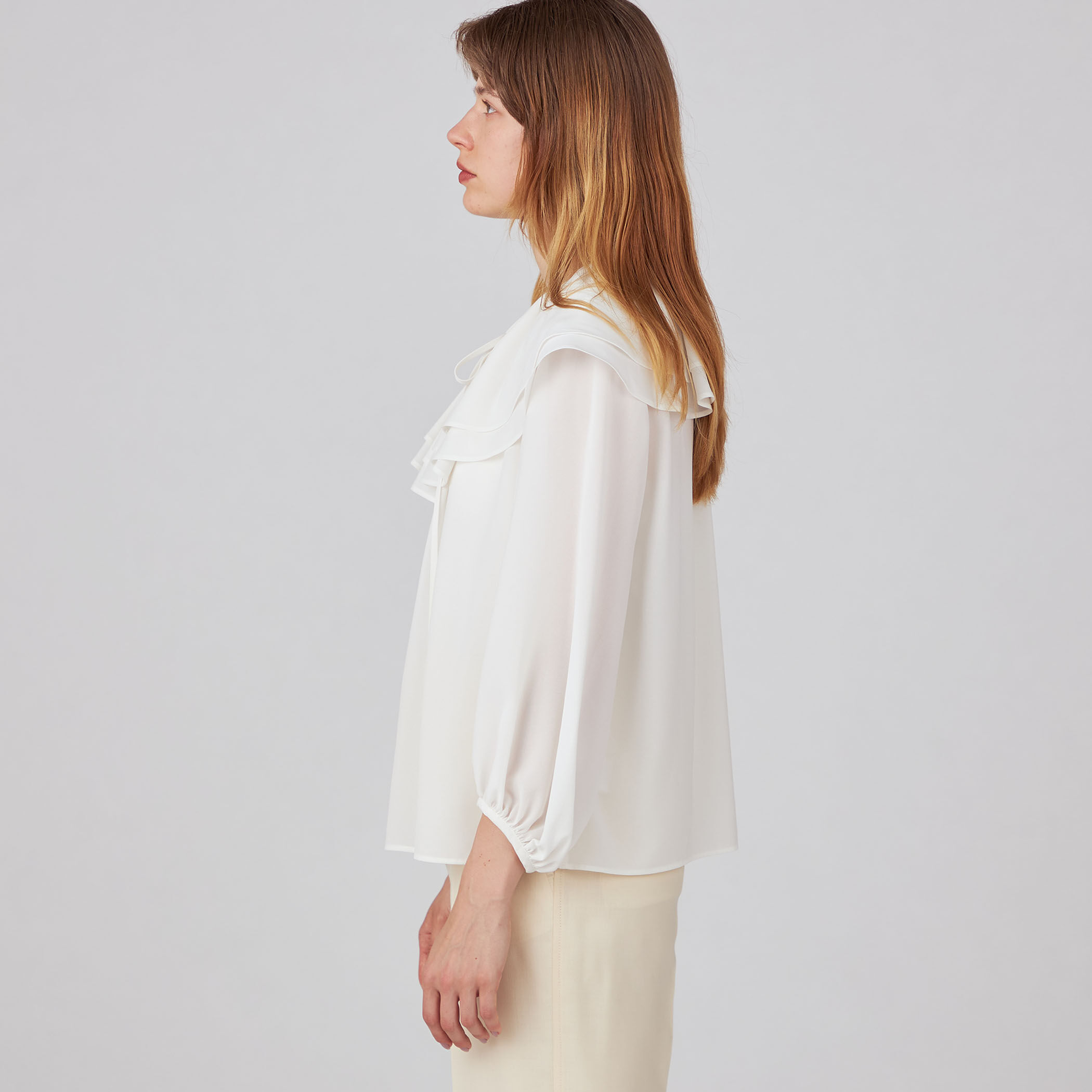 美品ヌキテパ　別注TOMORROWLAND　クロシェフリルカラー ブラウス 9月下旬発送予定ダブルフリルカラーブラウス 【2023AWオンライン