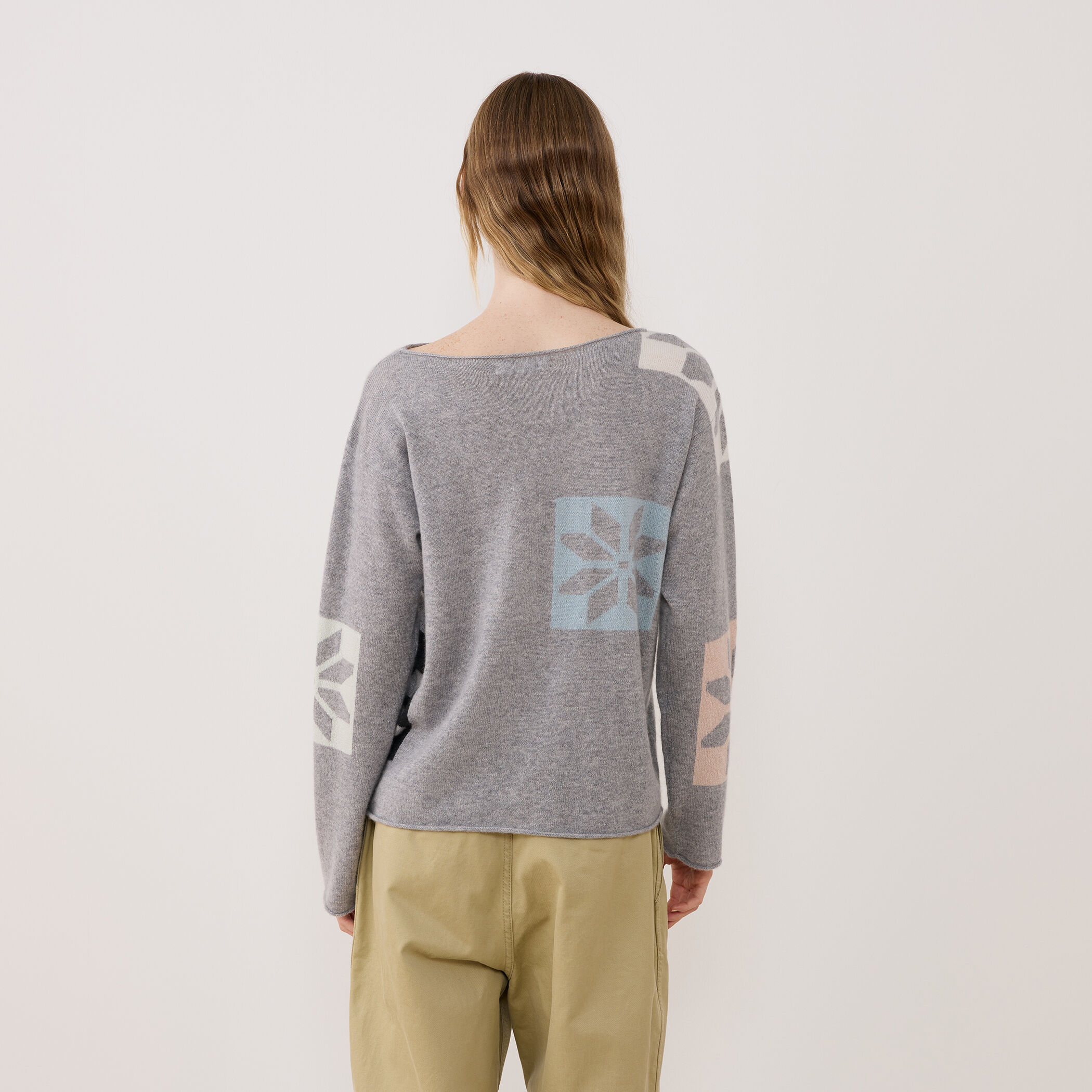 スコットランドカシミヤスノーフレーク ボートネックプルオーバー