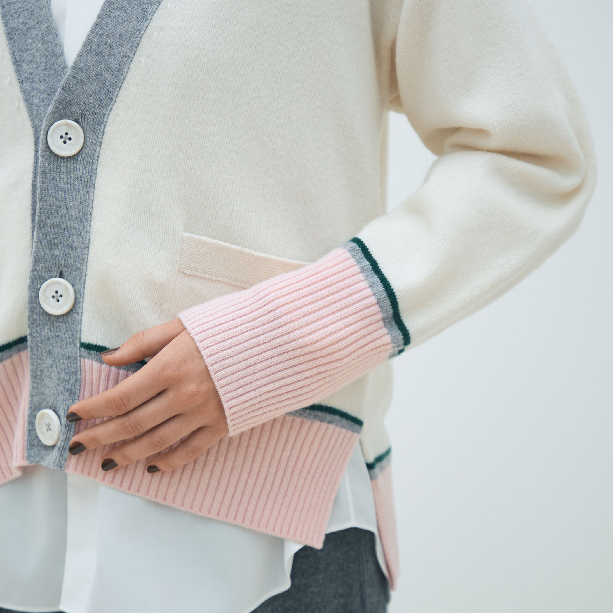 NZ LAMBS Vネックカーディガン｜トゥモローランド 公式通販