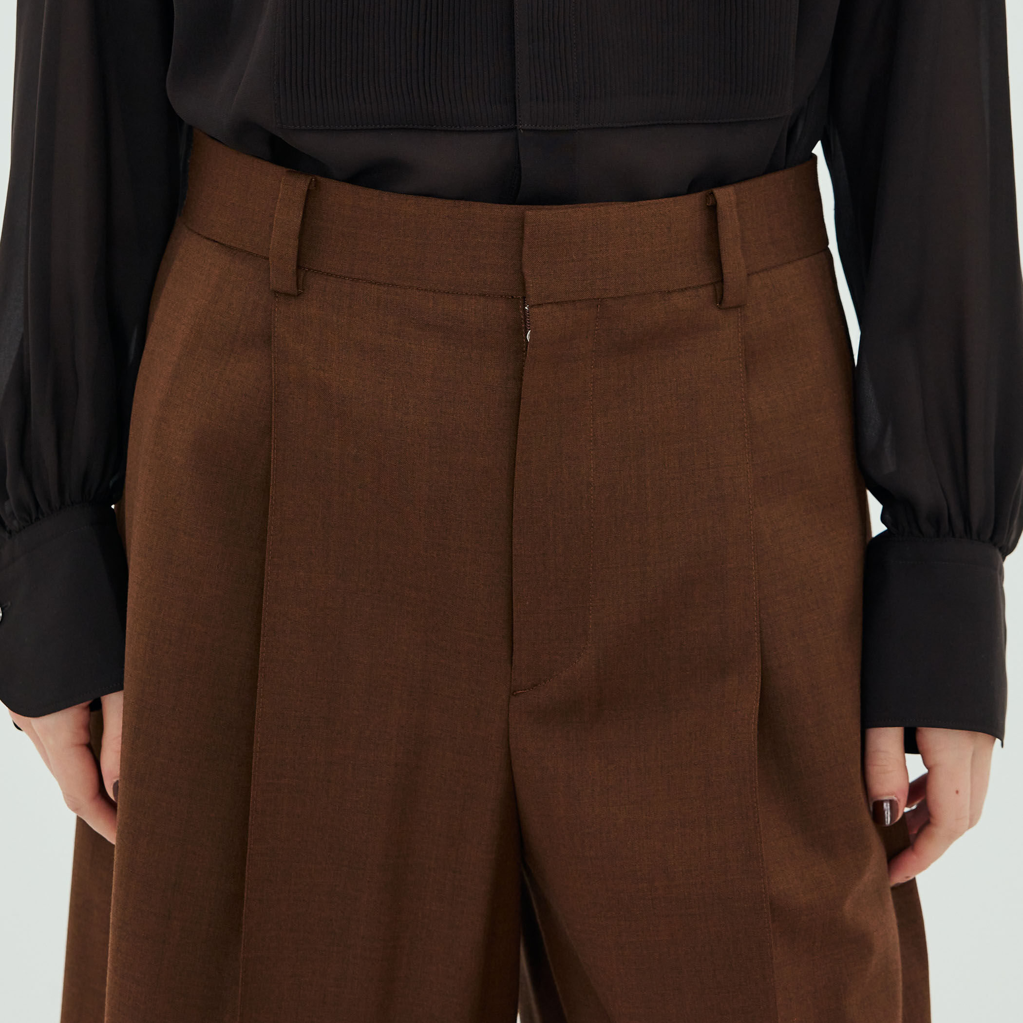 ピュアウールツイル 2タックハーフパンツ｜トゥモローランド 公式通販