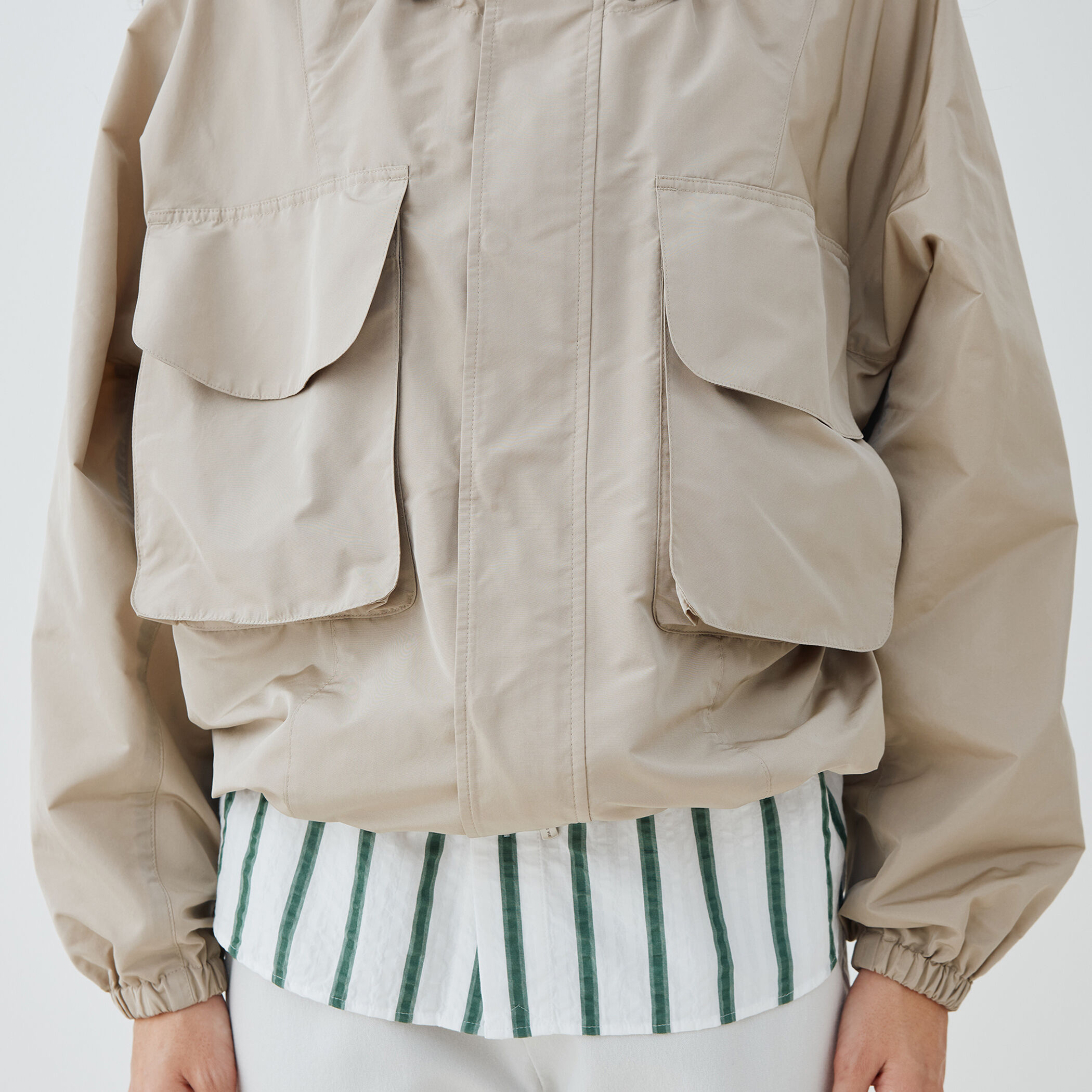 メモリータフタ フーデットブルゾン｜トゥモローランド 公式通販